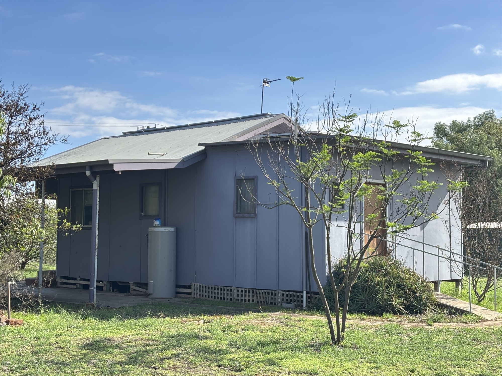 1-bedroom house at 37 Rankin Street, Oaklands, NSW 2646, Federation, New South Wales