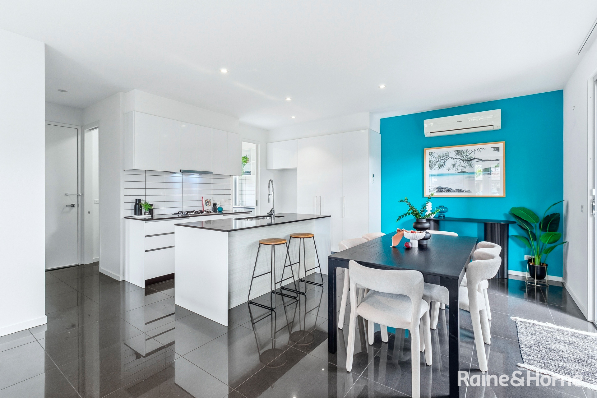 17 Gordon Street, Newport, VIC 3015 - Image 4