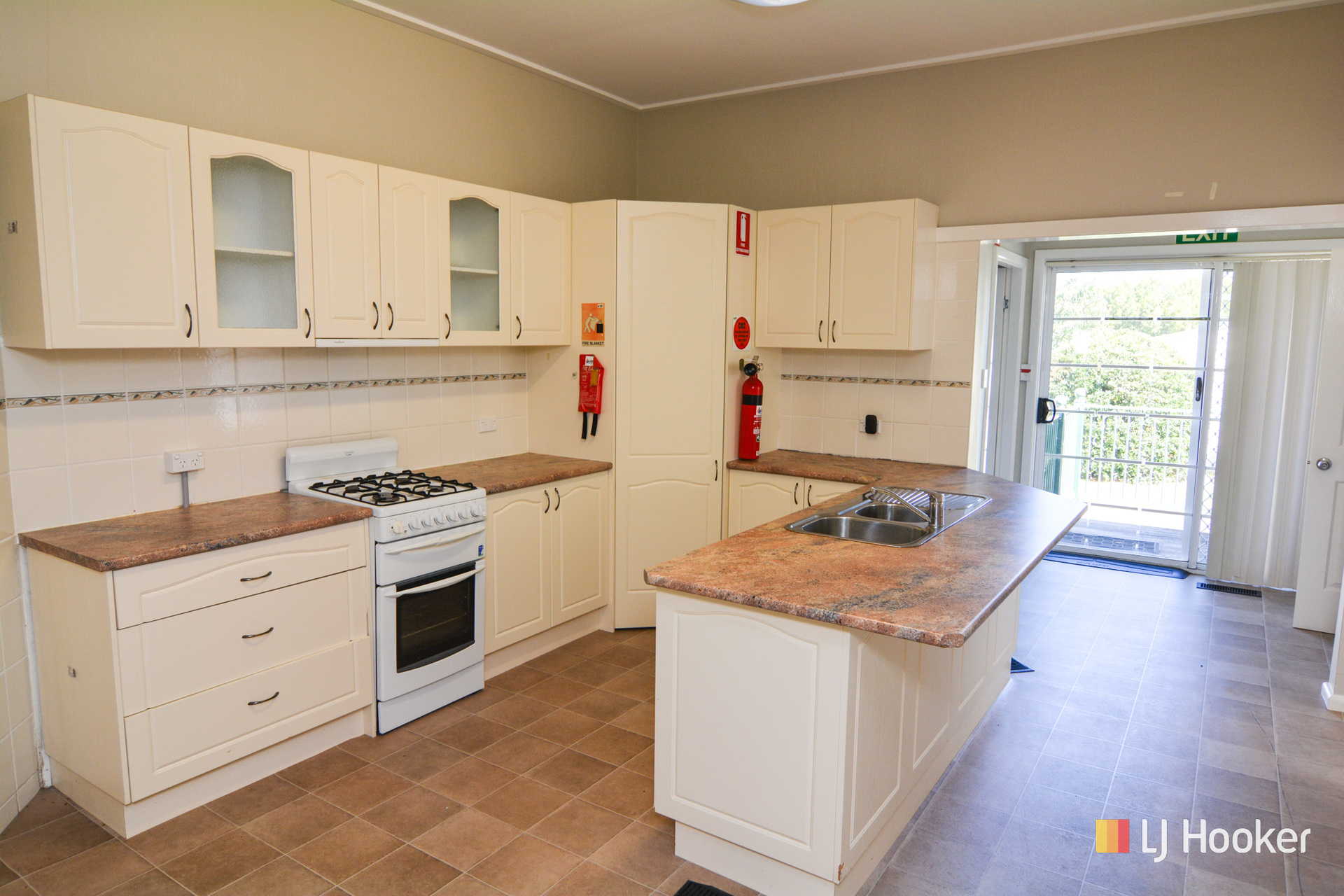 3-bedroom unit at 10 ALBERT STREET, Hermitage Flat NSW 2790, Lithgow, New South Wales