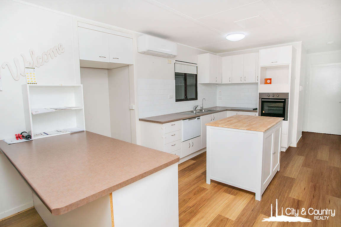 28 Hinkler Crescent, Sunset, QLD 4825 - Image 3