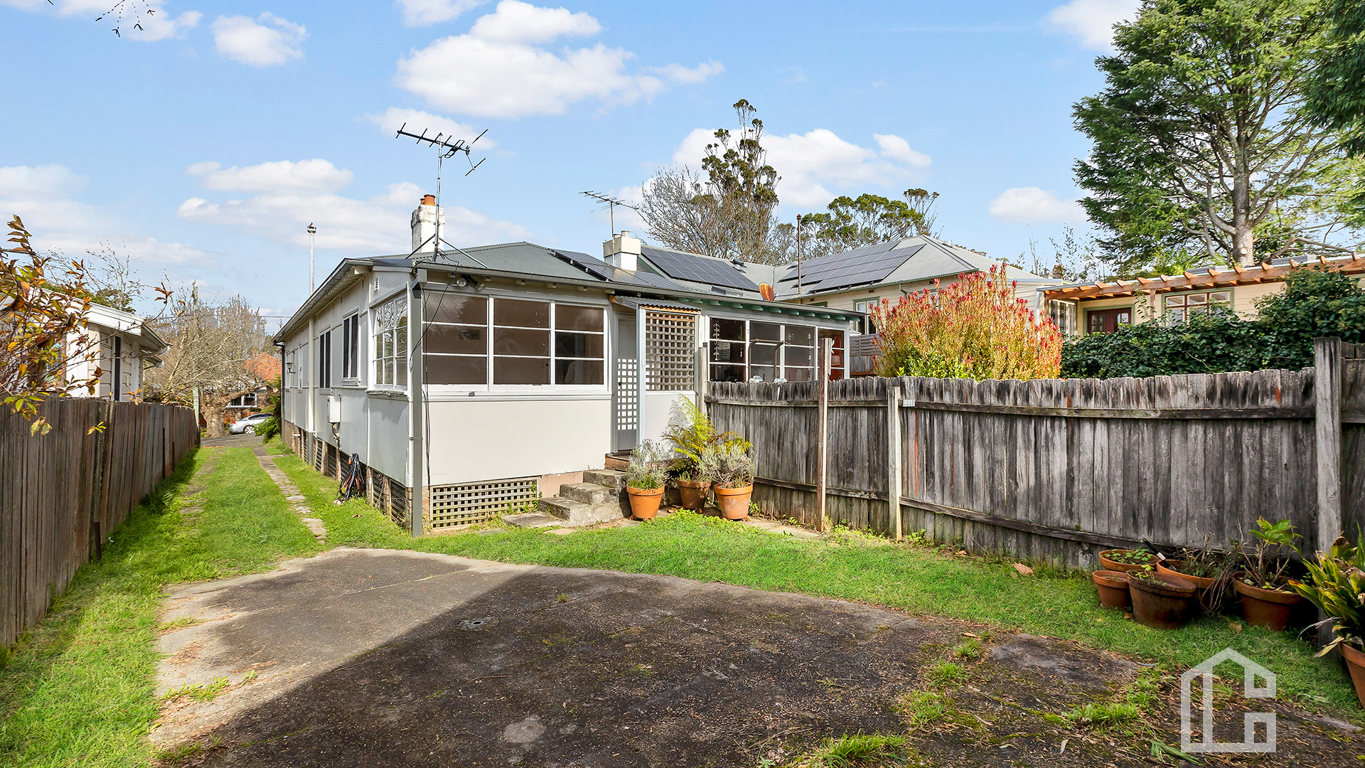 2-bedroom unit at 1/96 Waratah Street, Katoomba, NSW 2780, Blue Mountains, New South Wales