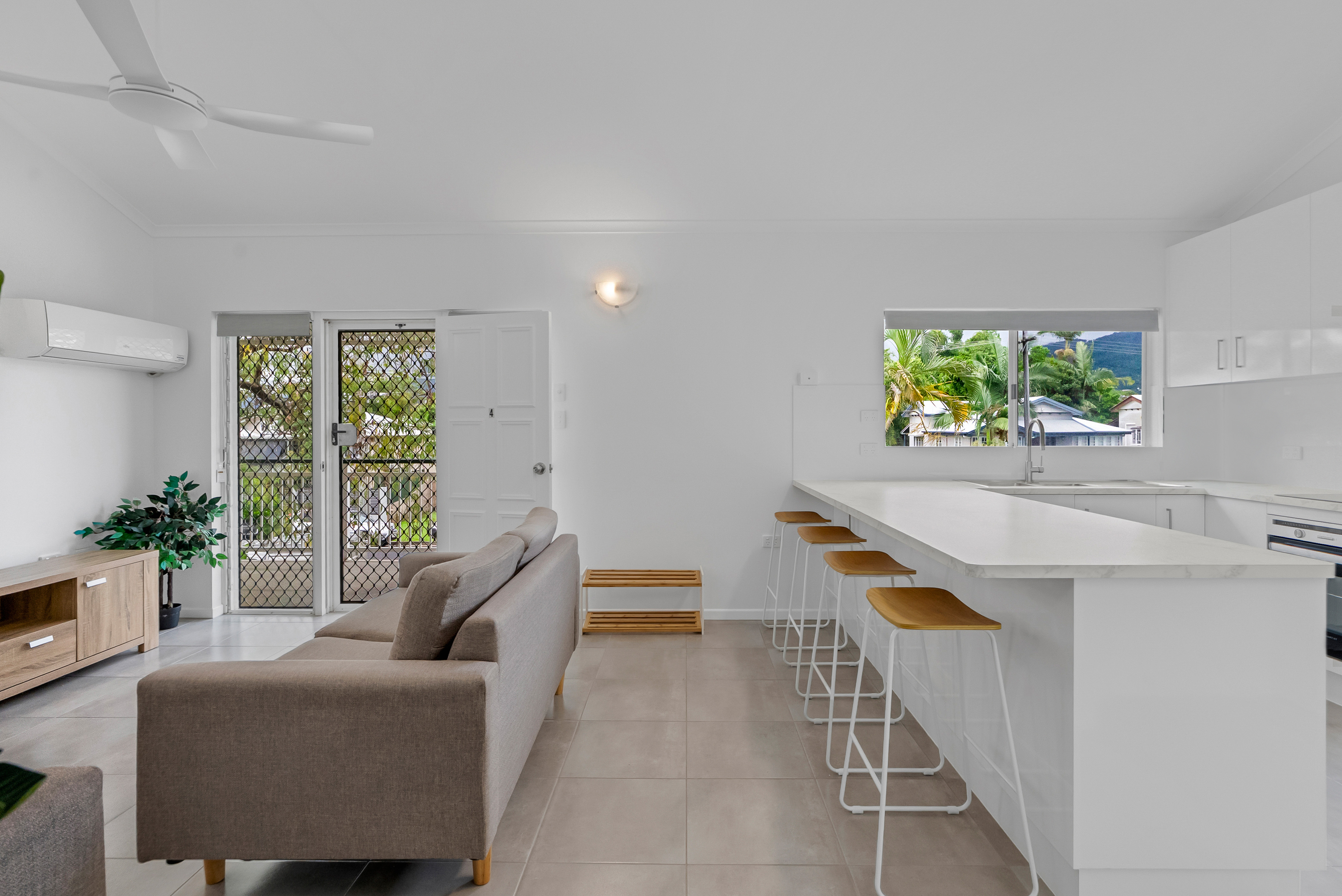 4/18-20 Rose Street, Westcourt, QLD 4870 - Image 2