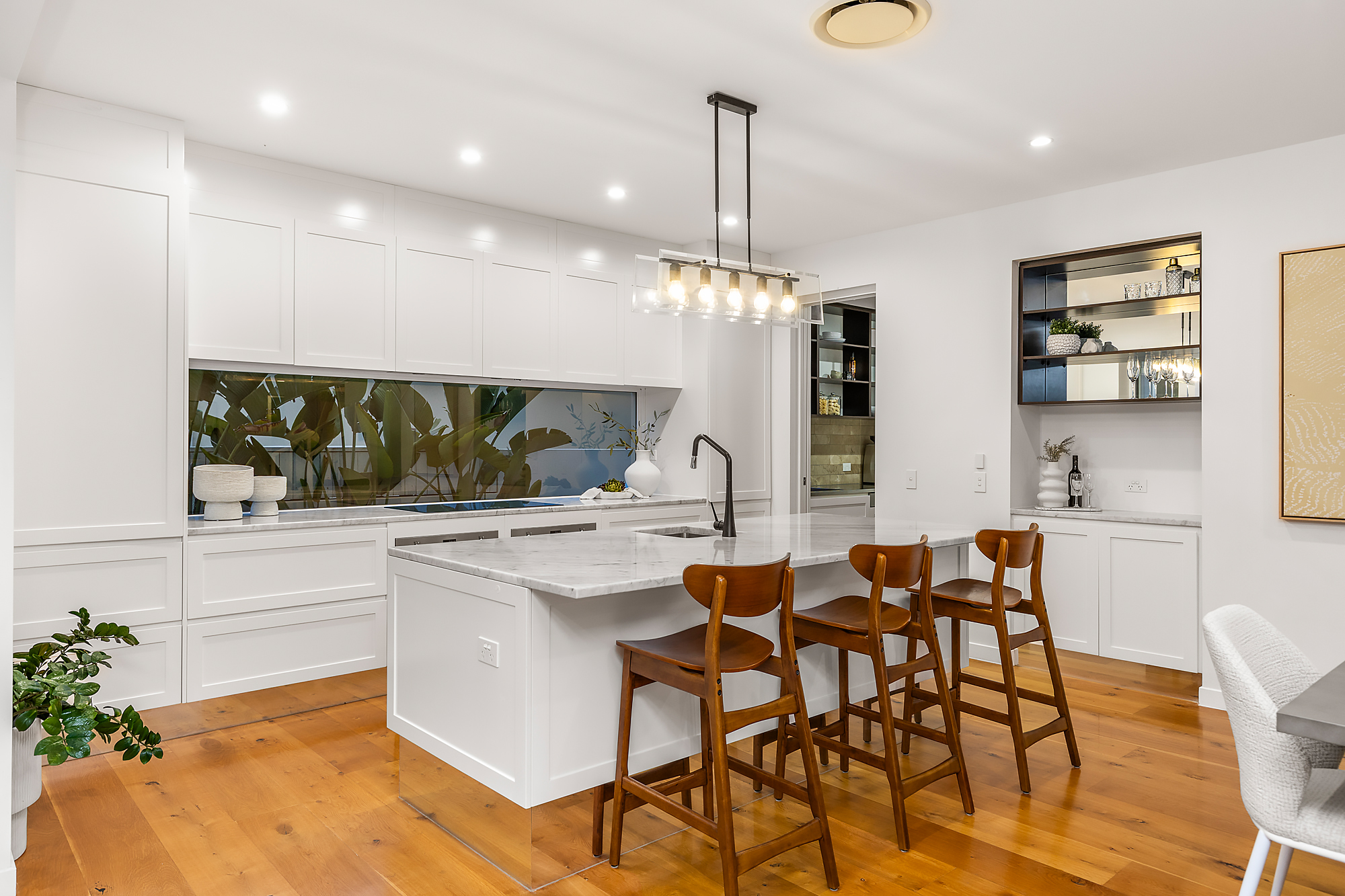 5-bedroom house at 61 SIRIUS STREET, Coorparoo QLD 4151, Brisbane, Queensland