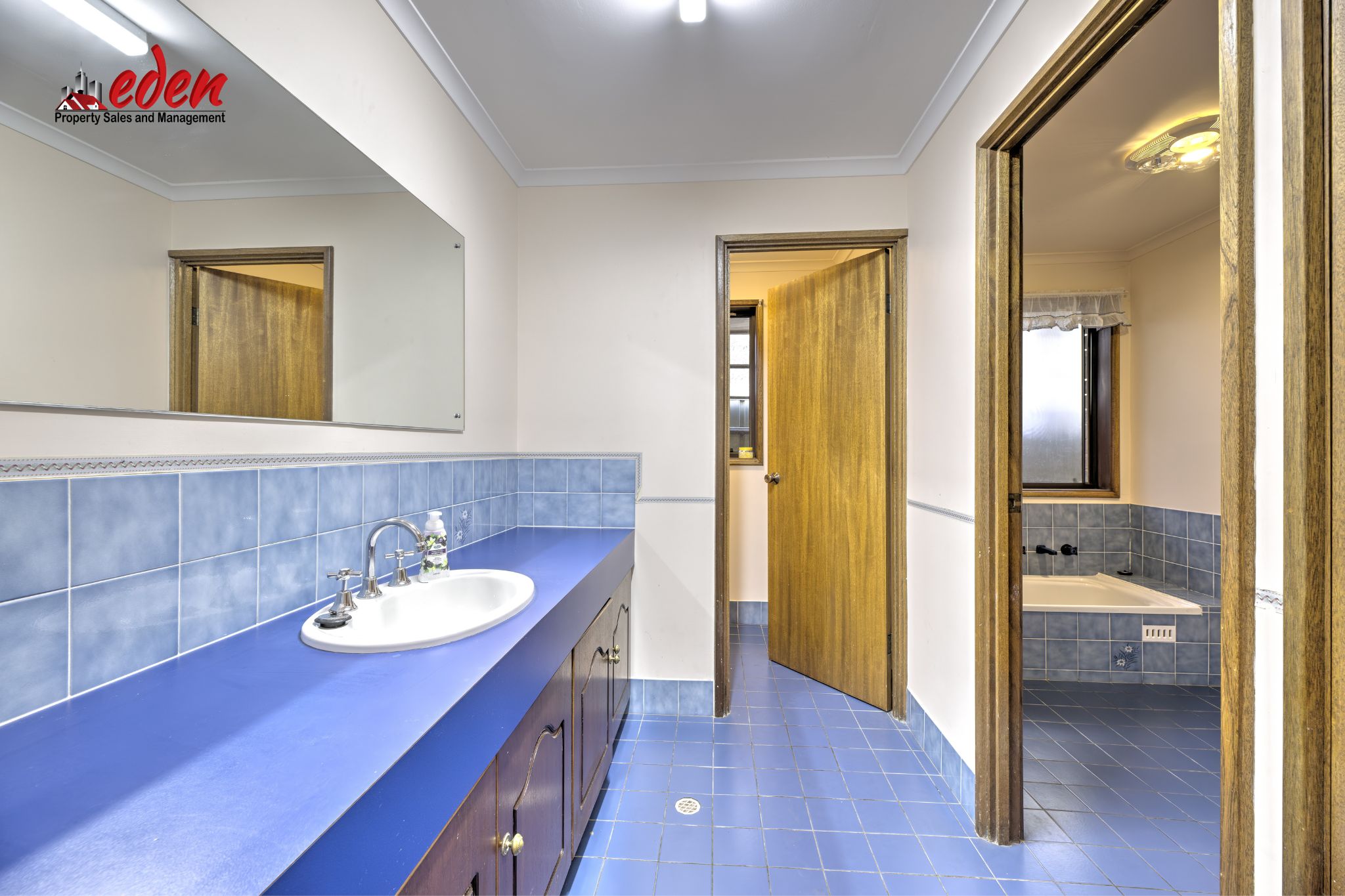 11 KARINGA AVENUE, Craigmore SA 5114 - Image 10