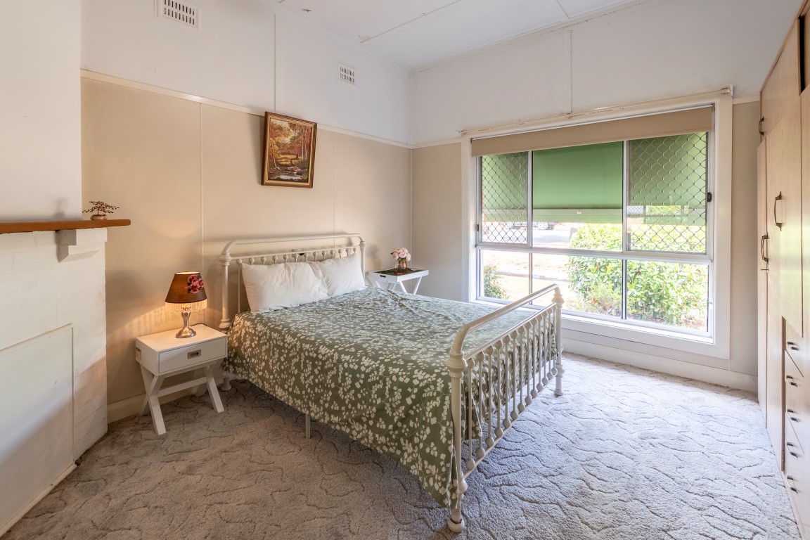 153 TWYNAM STREET, Temora NSW 2666 - Image 6