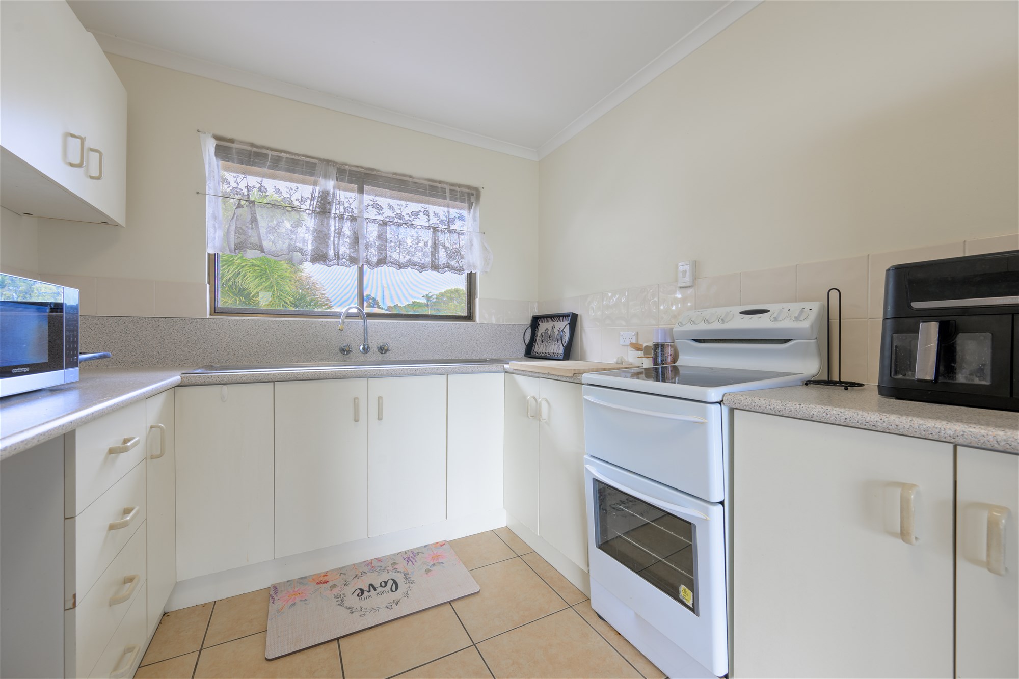 2-bedroom unit at 6/5 Sutton Street, Barney Point, QLD 4680, Gladstone, Queensland