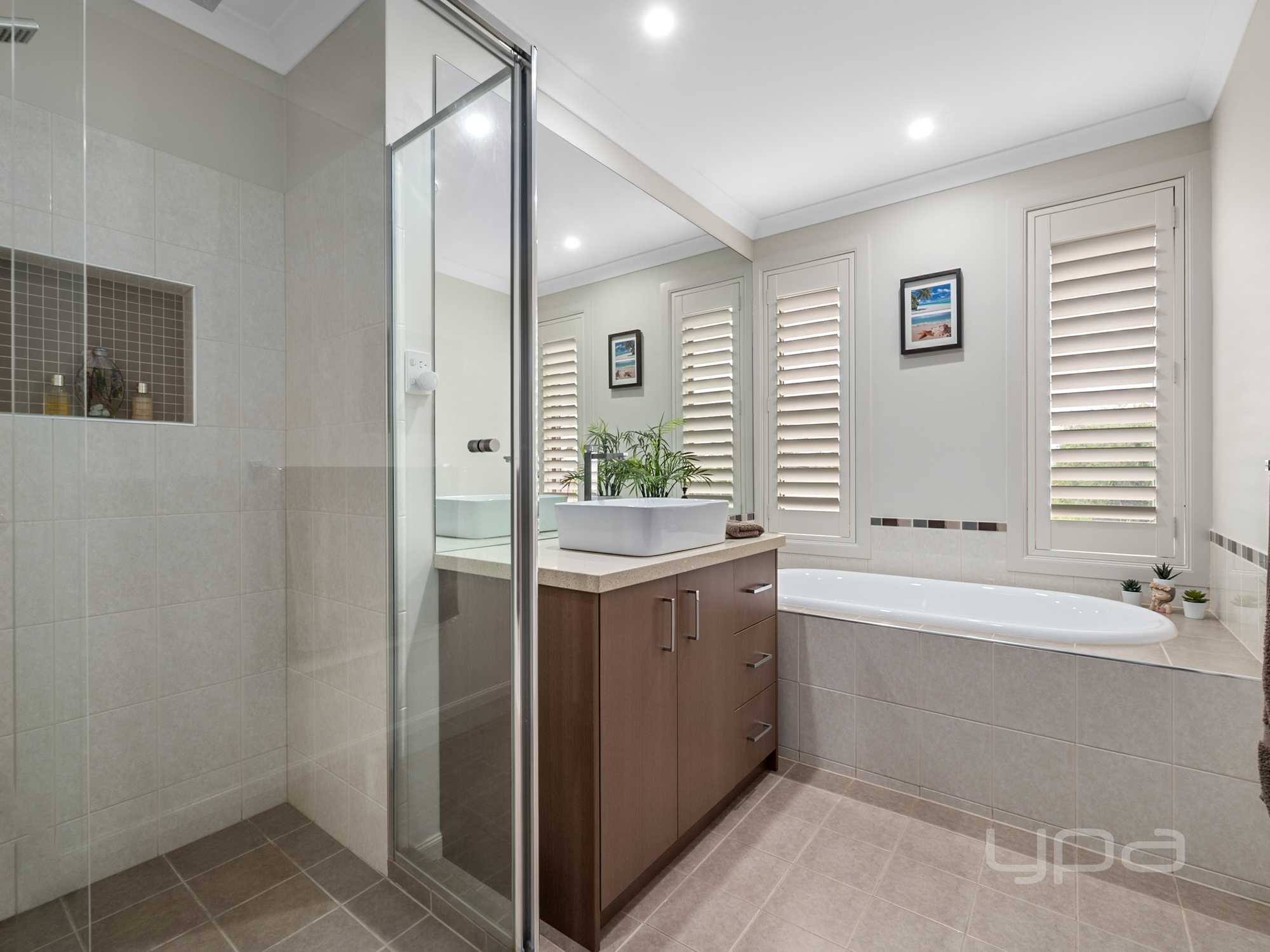 5 Ranfurlie Circuit, Melton West, Vic, 3337 - Image 9
