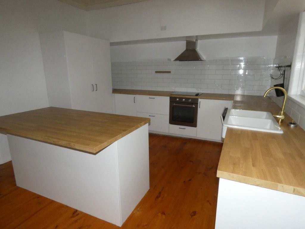 5-bedroom house at 43 Devereux Street, Warracknabeal, VIC 3393, Yarriambiack, Victoria