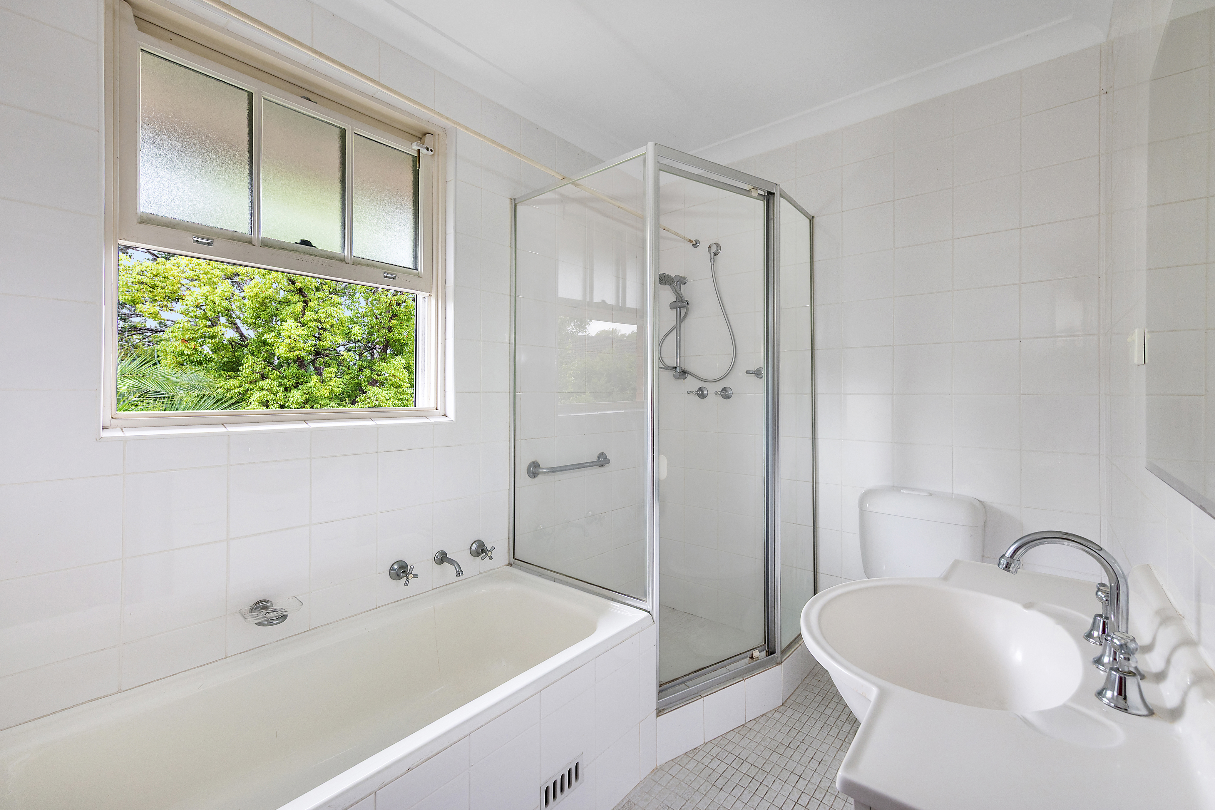 3-bedroom unit at 3/1-3 Duff Street, Turramurra, NSW 2074, Ku-Ring-Gai, New South Wales