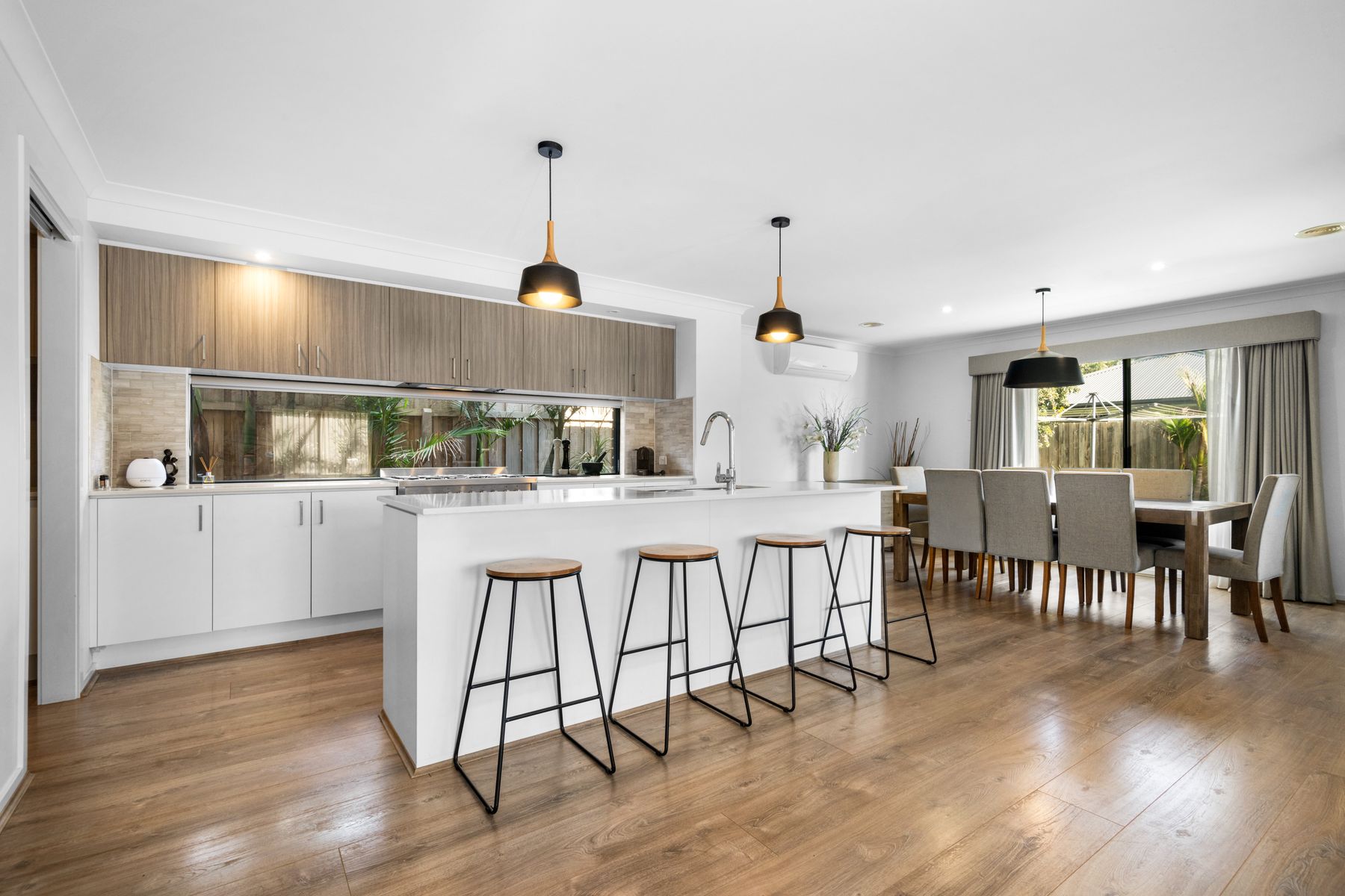 320 Charlemont Road, Armstrong Creek, VIC 3217 - Image 4