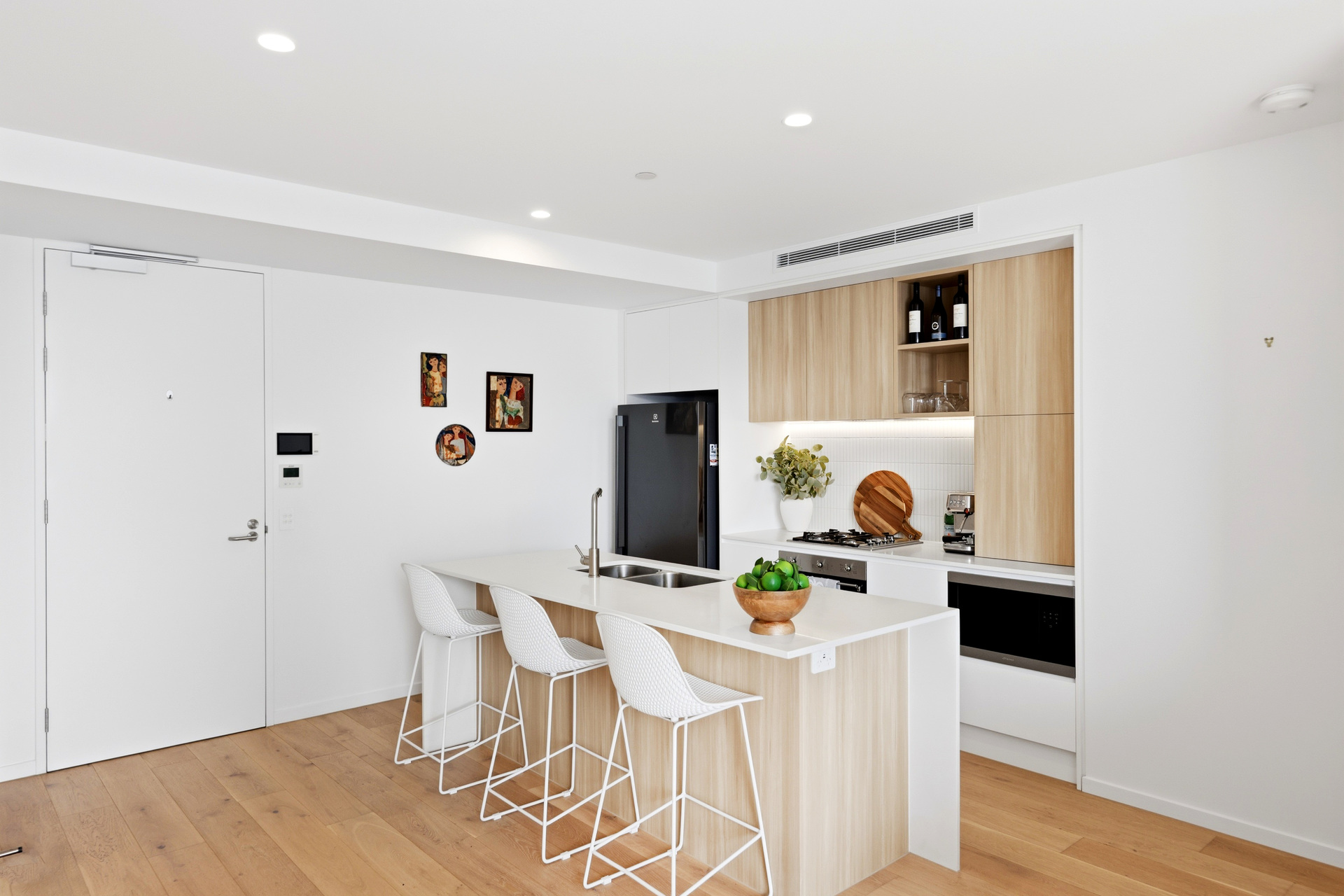 1602/6 Second Avenue, Burleigh Heads, Qld, 4220 - Image 5