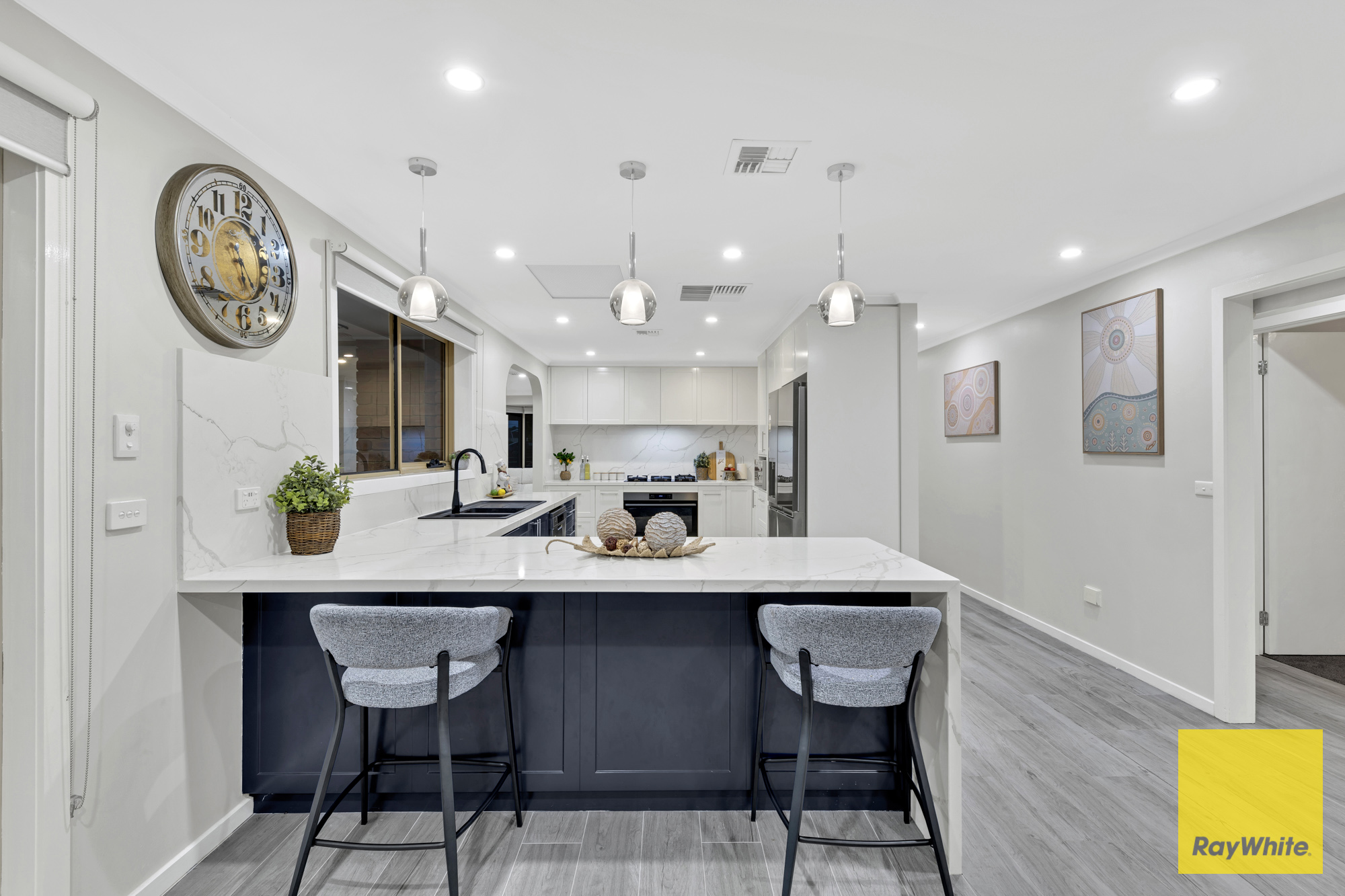 18 TOWNVILLE CRESCENT, Hoppers Crossing VIC 3029 - Image 9