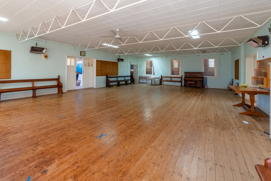 99 Deboos Street, Temora, Nsw, 2666 - Image 8