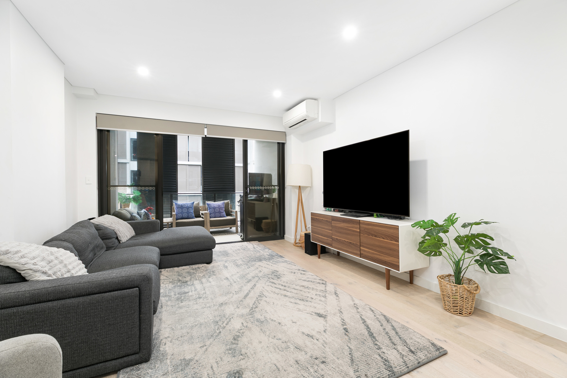 305 315 TAREN POINT ROAD, CARINGBAH NSW 2229 - Image 3
