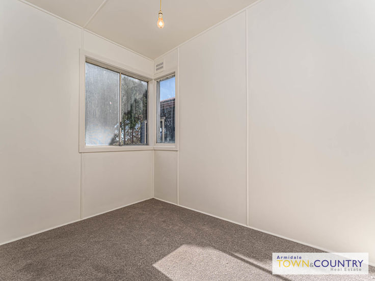 211 BROWN STREET, Armidale NSW 2350 - Image 8