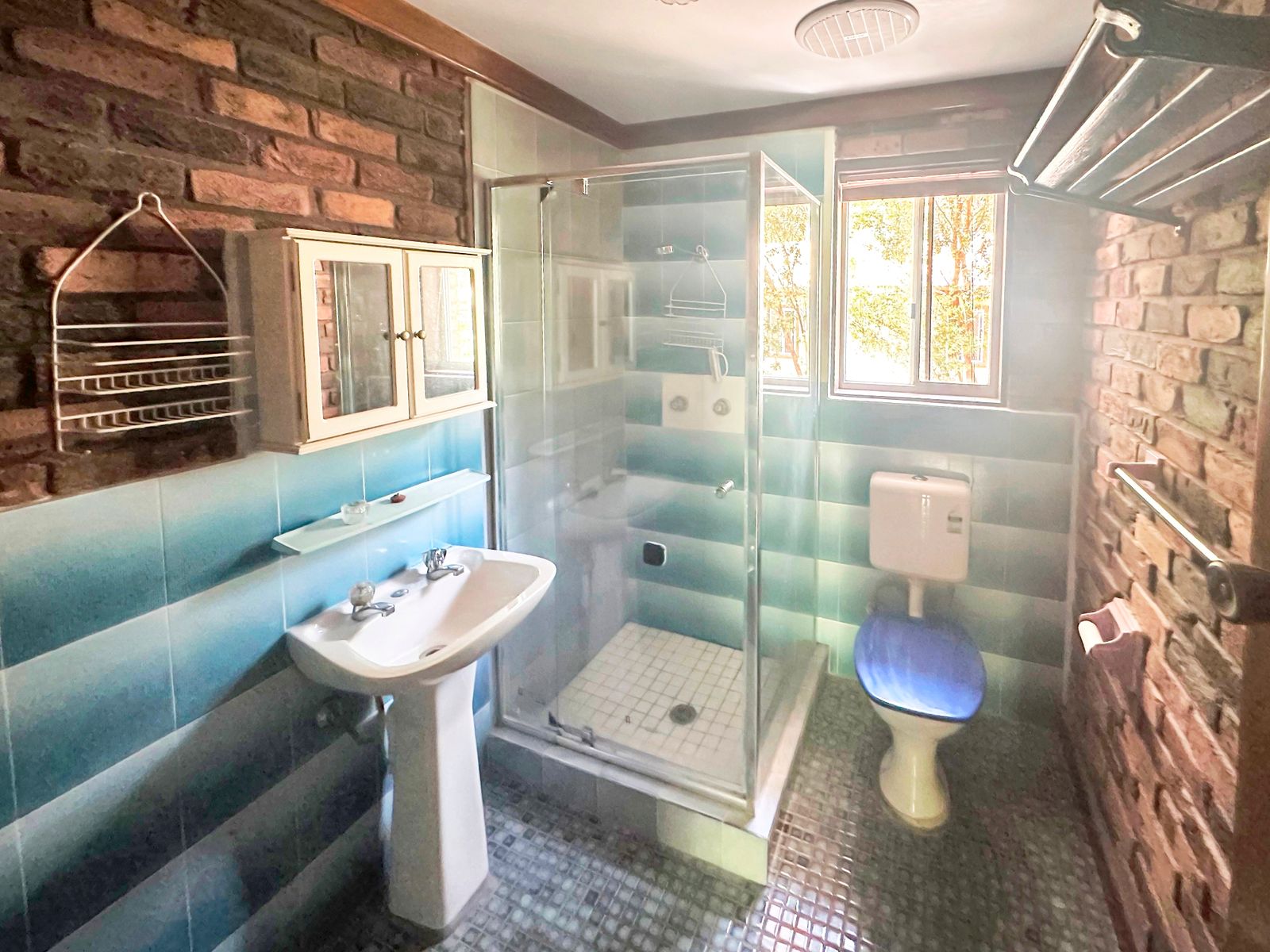 5-bedroom unit at 60-62 Promontory Way, North Arm Cove, NSW 2324, Mid-Coast, New South Wales