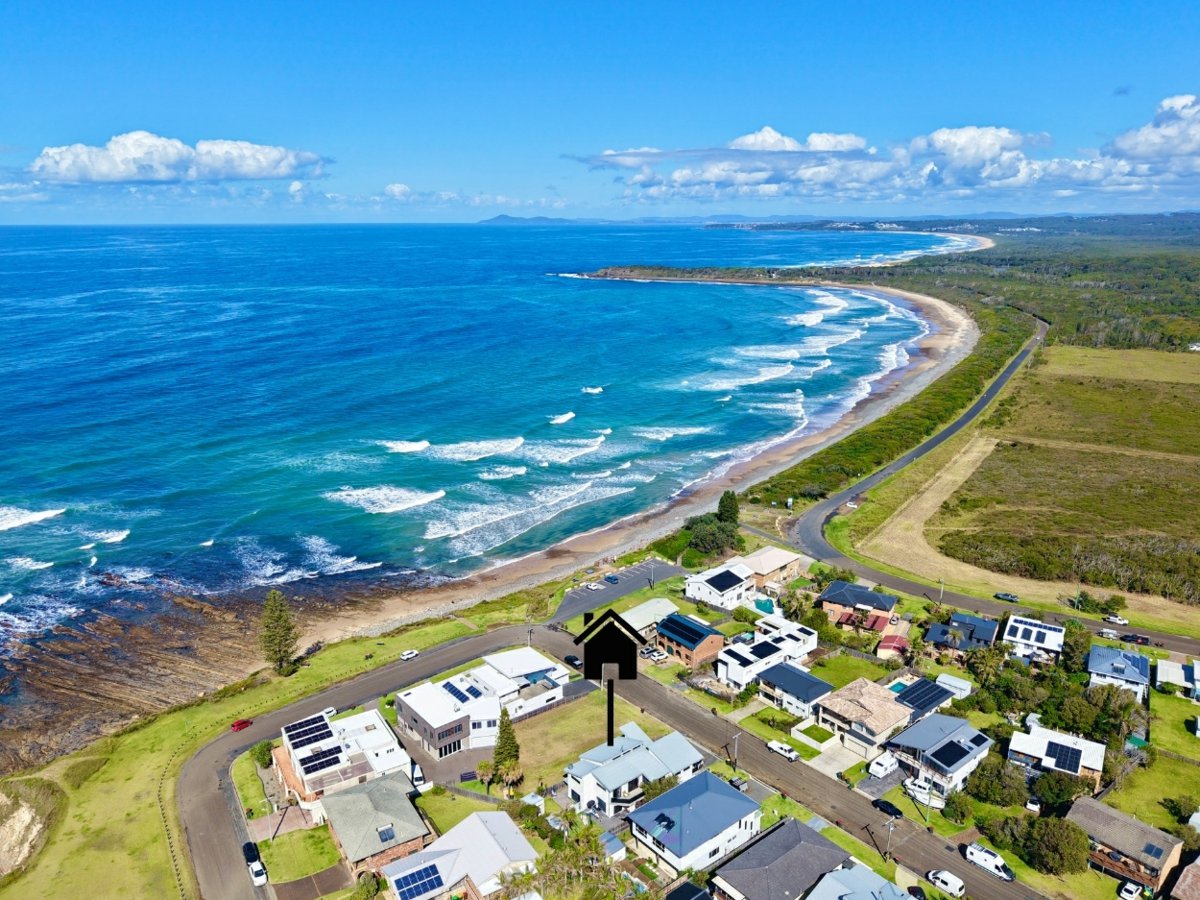 2-bedroom unit at 1/6 Ocean Drive, Wallabi Point, NSW 2430, Mid-Coast, New South Wales
