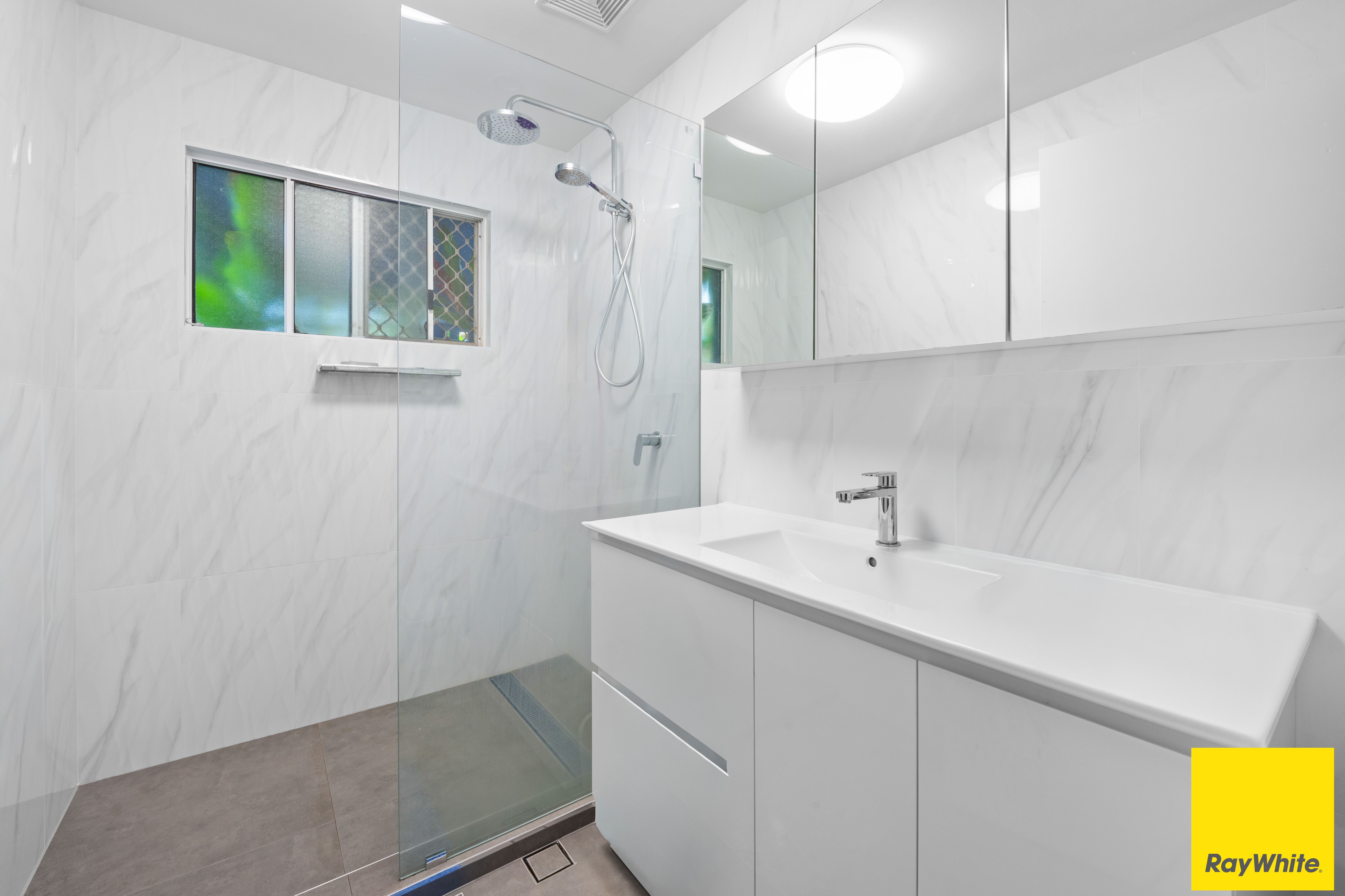 4/10 Brown Street, Woree, QLD 4868 - Image 8