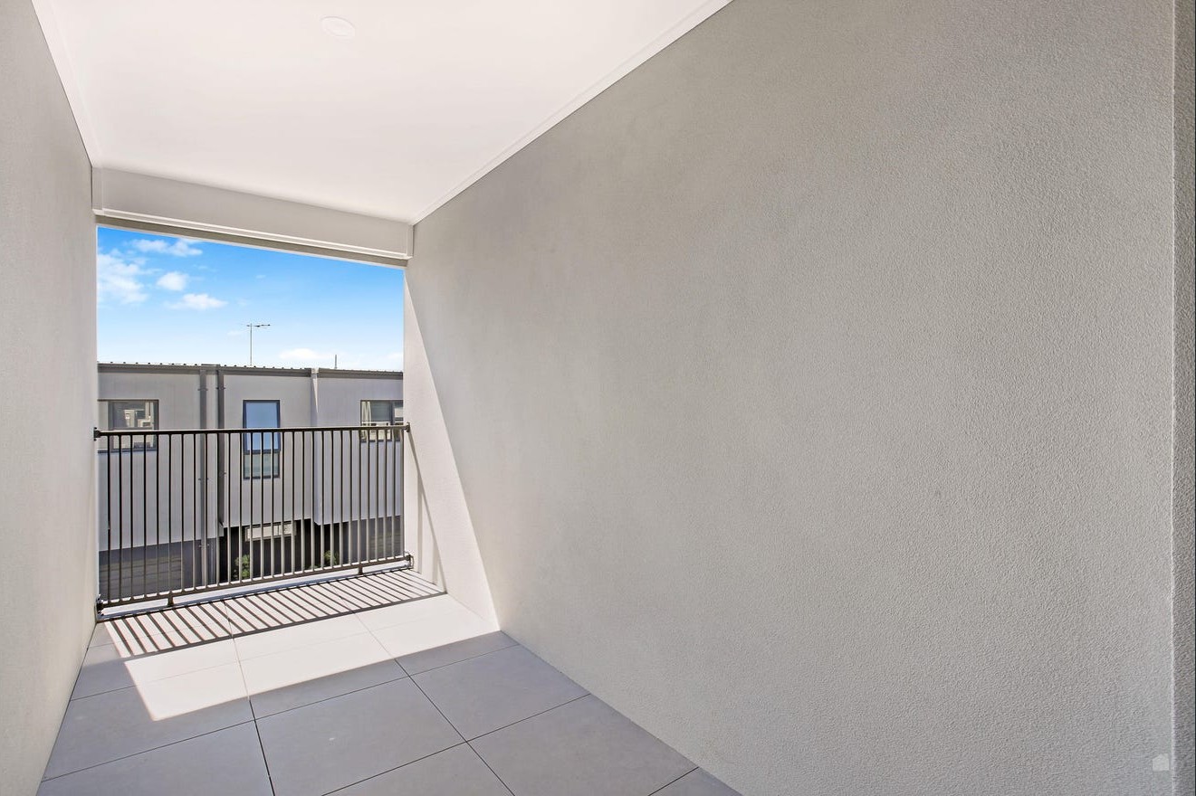 33 GLISTEN WAY, Craigieburn VIC 3064 - Image 5
