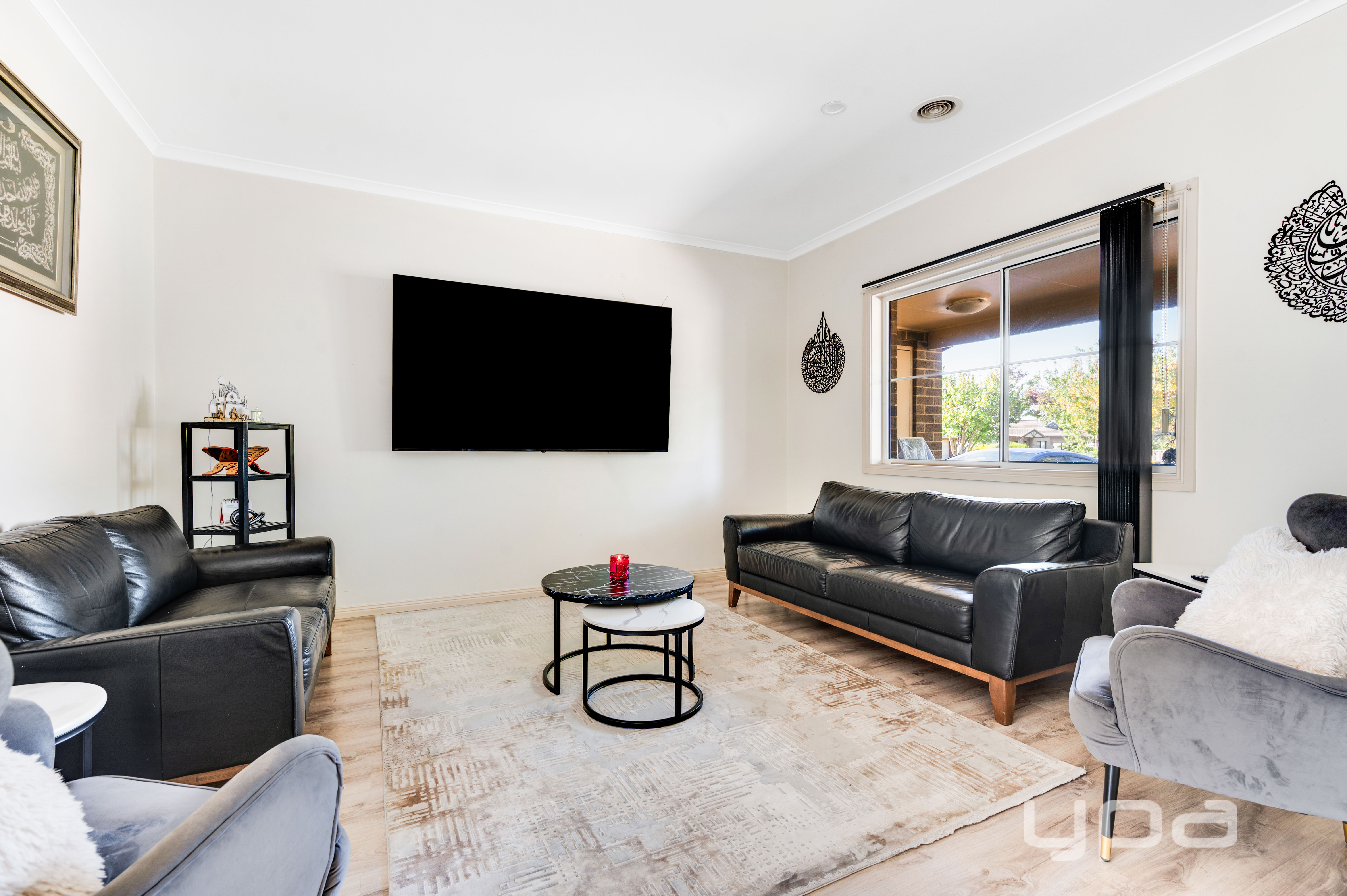 3-bedroom house at 30 GARONNE CIRCUIT, Roxburgh Park VIC 3064, Hume, Victoria