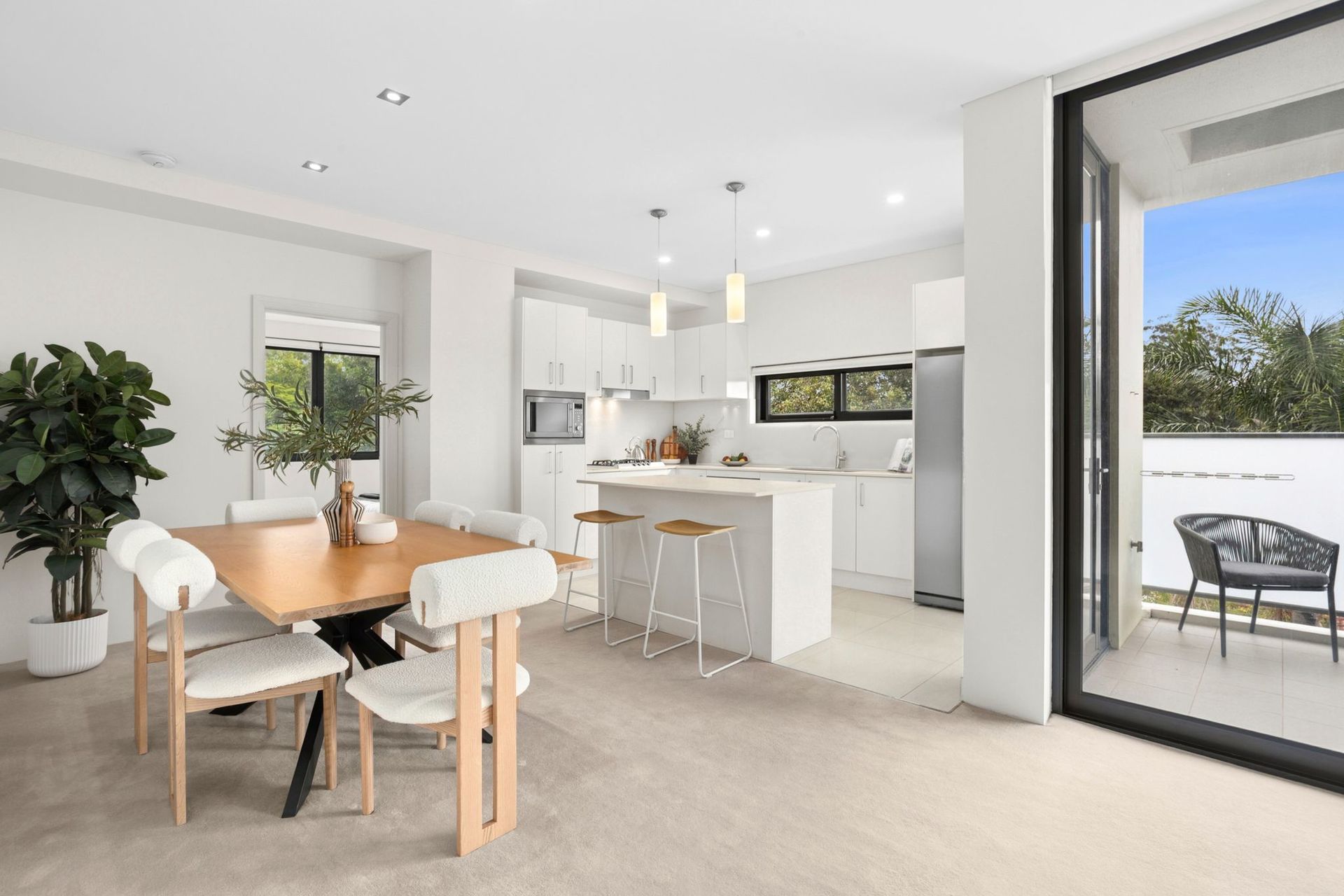 3-bedroom unit at UNIT 31 LYNBARA APARTMENTS 1-5 LYNBARA AVENUE, St Ives NSW 2075, Ku-Ring-Gai, New South Wales