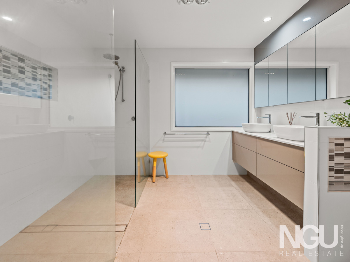 5-bedroom house at 12 Solander Court, Karana Downs, QLD 4306, Brisbane, Queensland