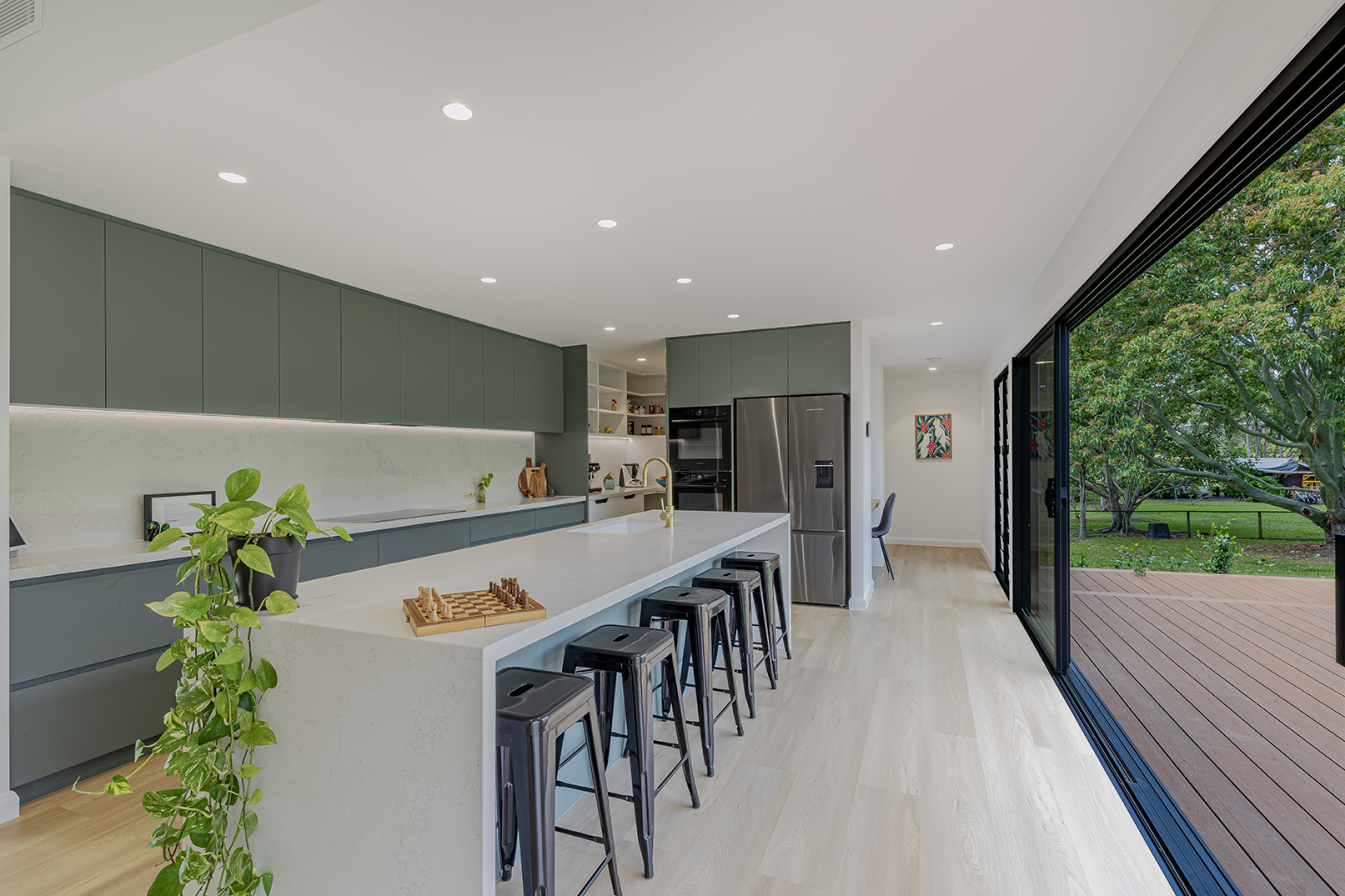 21 RIVERSDALE ROAD, Oxenford QLD 4210 - Image 6