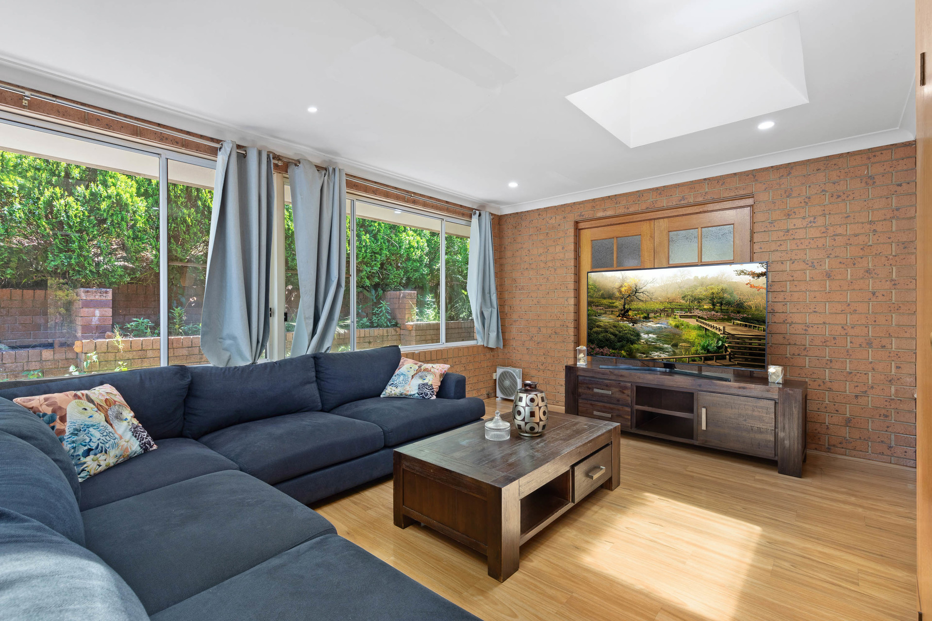 1 West Close, Illawong, NSW 2234 - Image 9