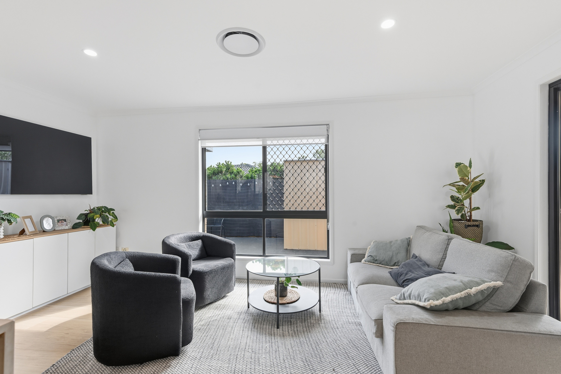 3-bedroom house at 5 Roper Place, Kallangur, QLD 4503, Moreton Bay, Queensland
