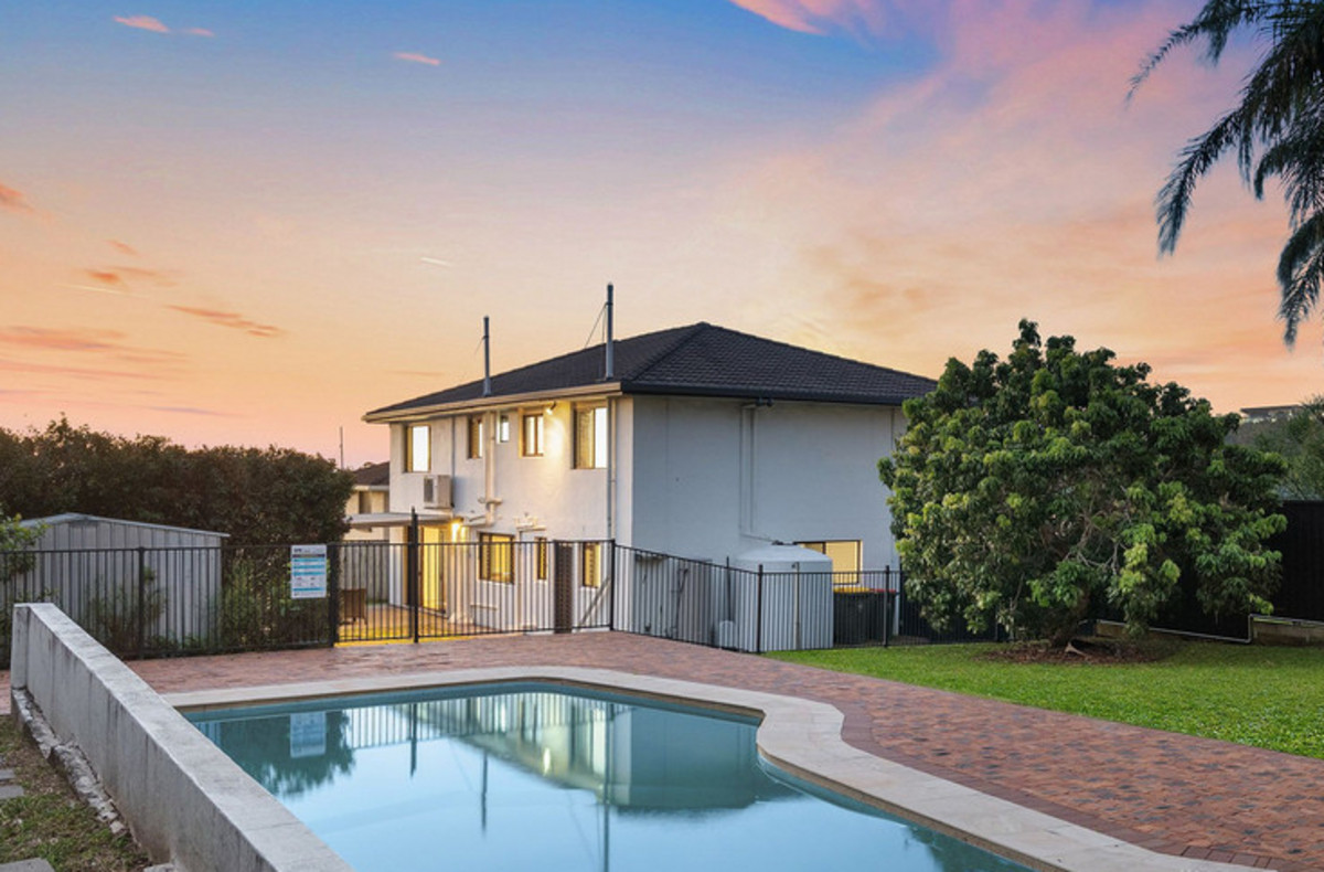 7 Sasha Street, Robertson, QLD 4109 - Image 1