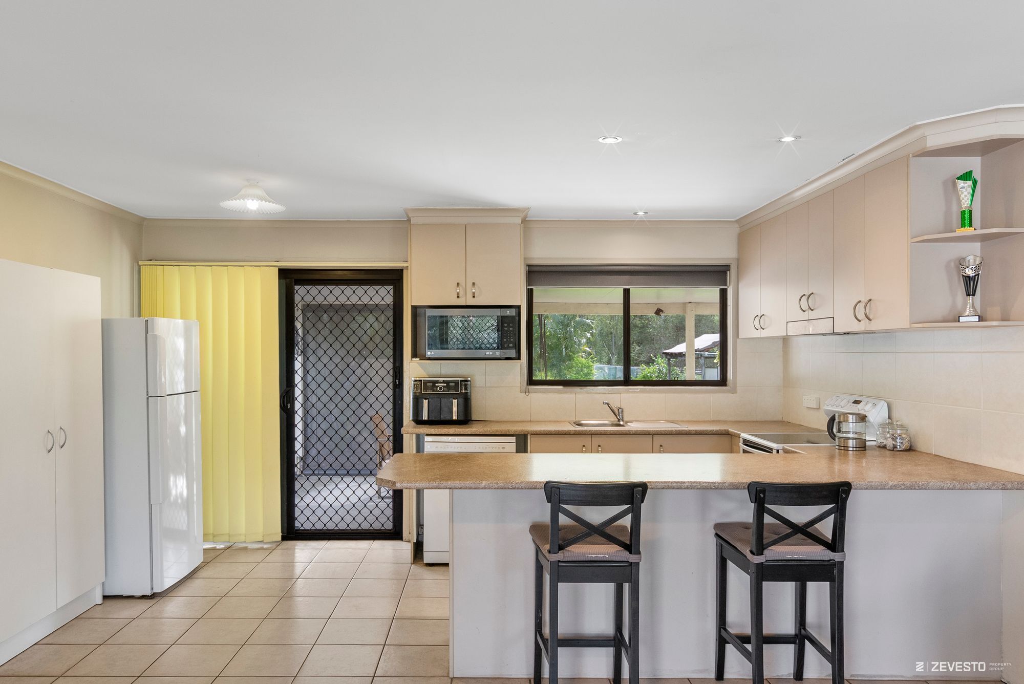 34 SHARON DRIVE, Eagleby QLD 4207 - Image 4