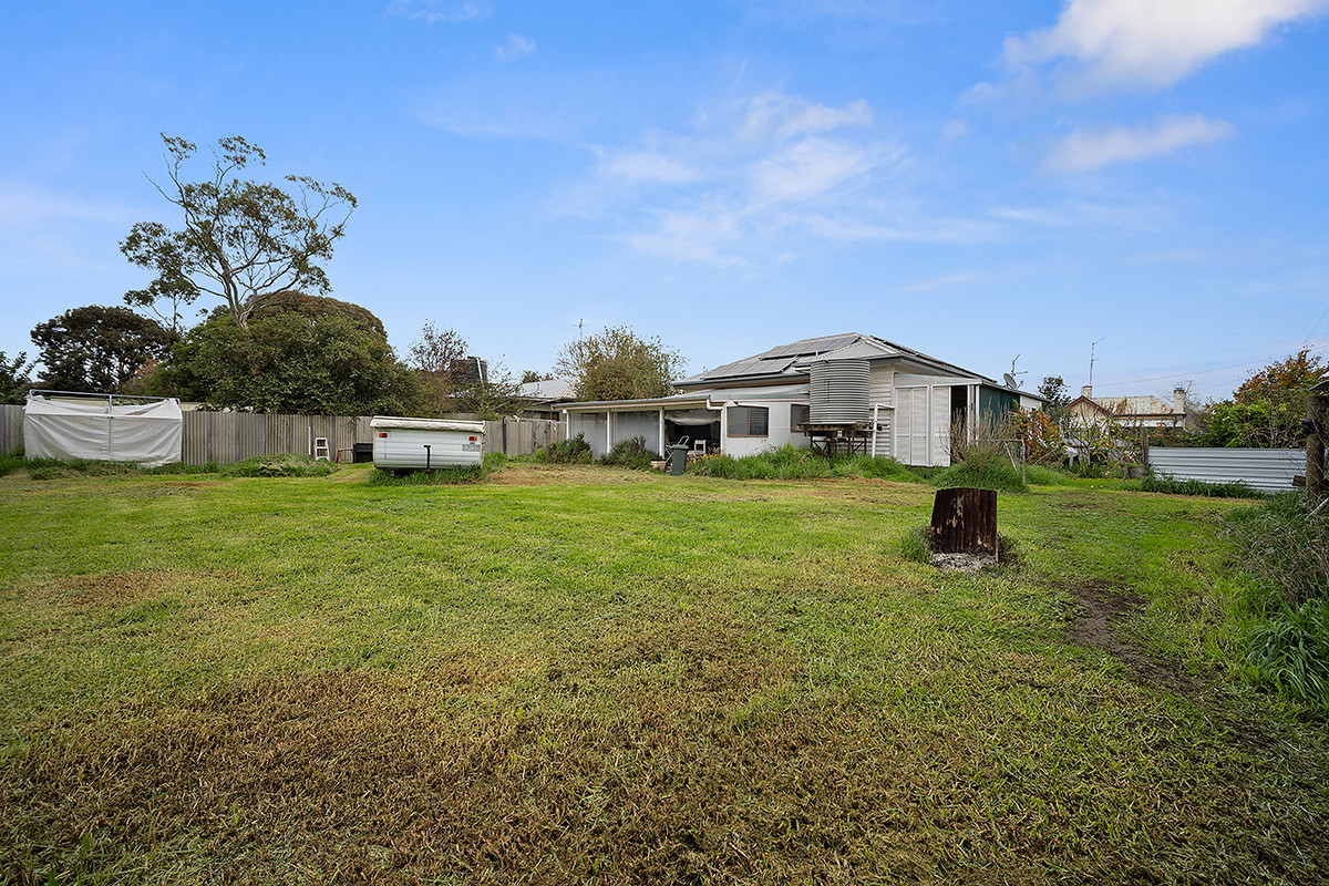 3-bedroom house at 2 Read Street, Coleraine, VIC 3315, Southern Grampians, Victoria