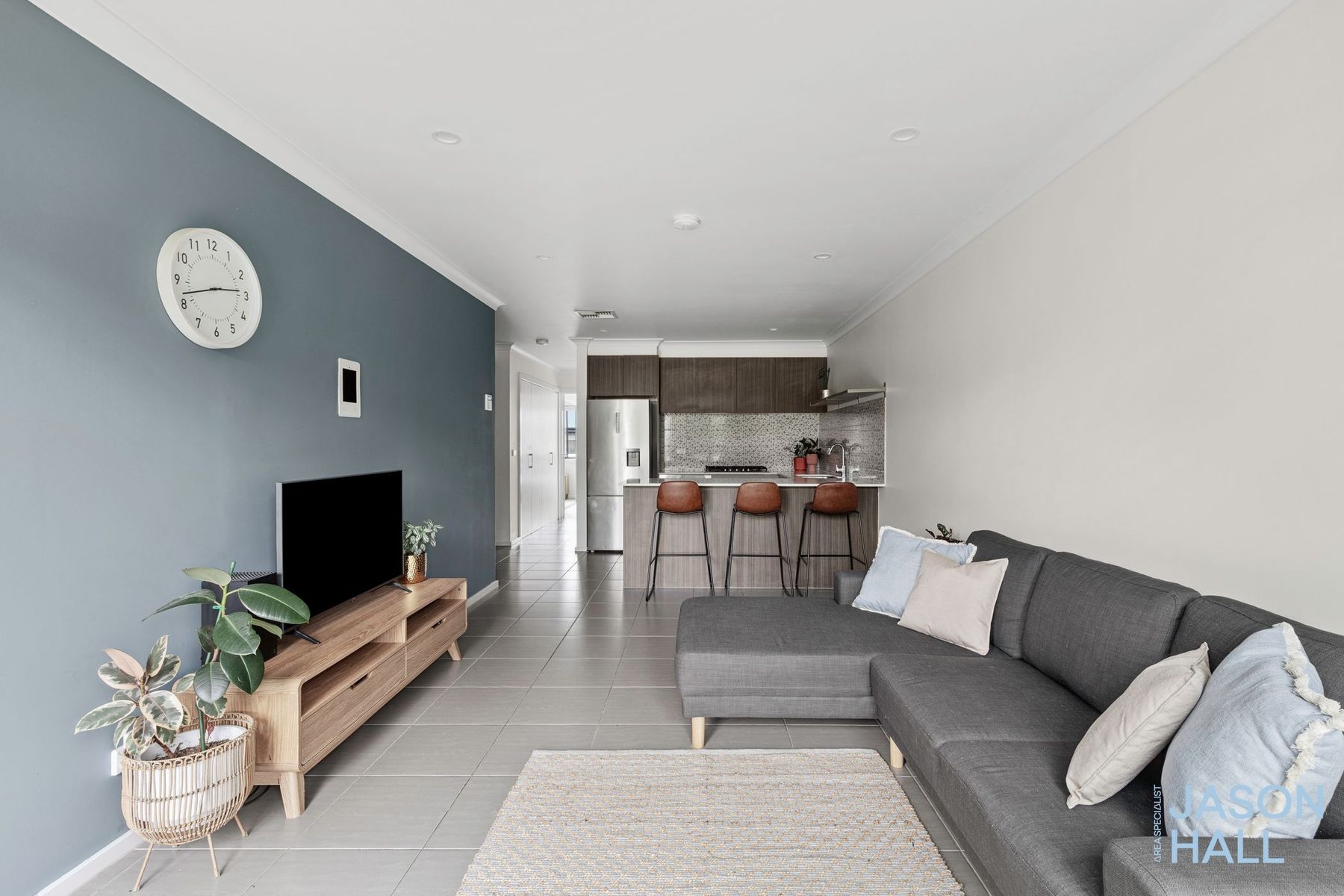 UNIT 11 MAISON 22 DULCIE HOLLAND CRESCENT, Moncrieff ACT 2914 - Image 2