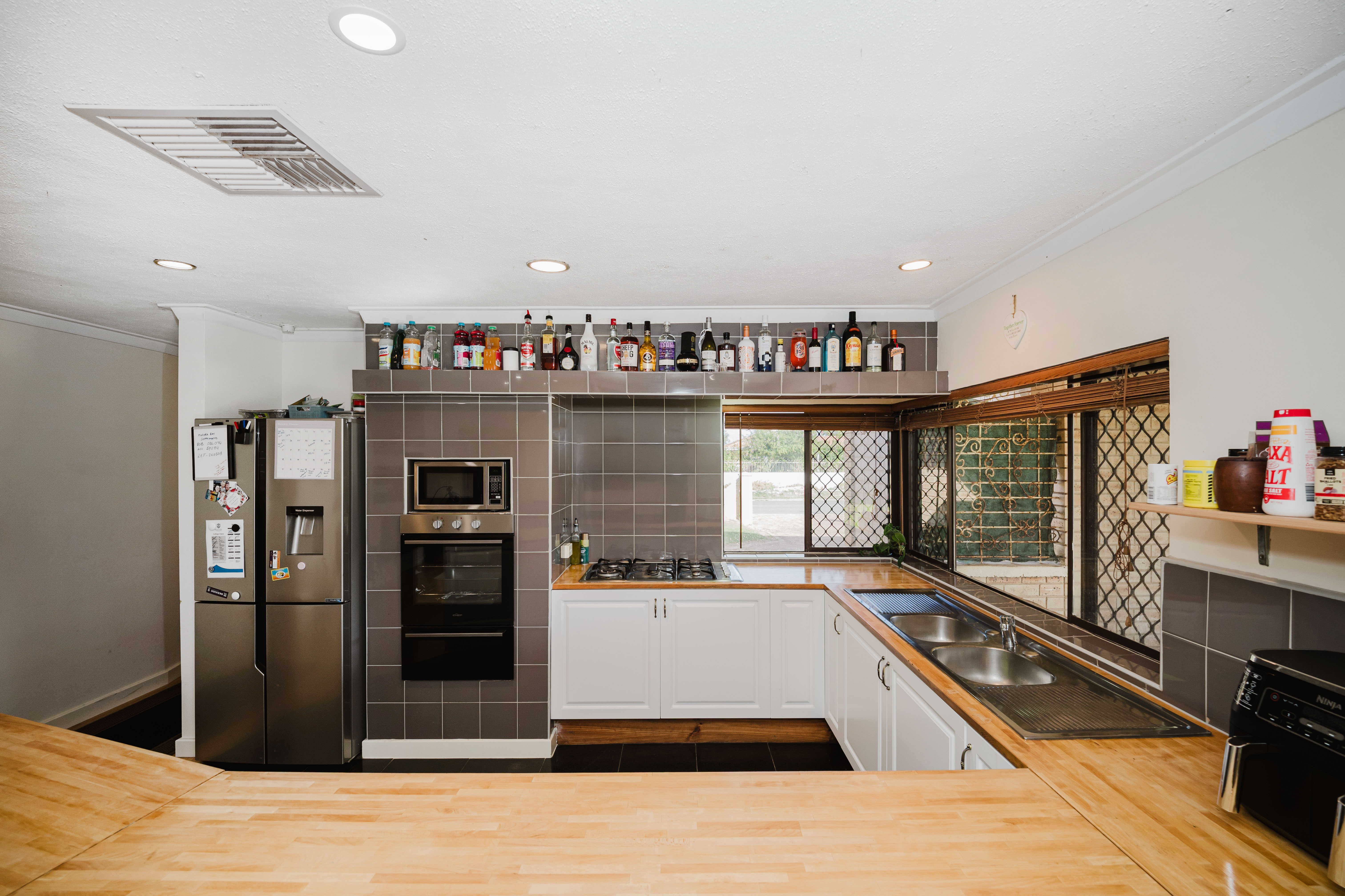 36 HOLCOMBE ROAD, Warnbro WA 6169 - Image 9