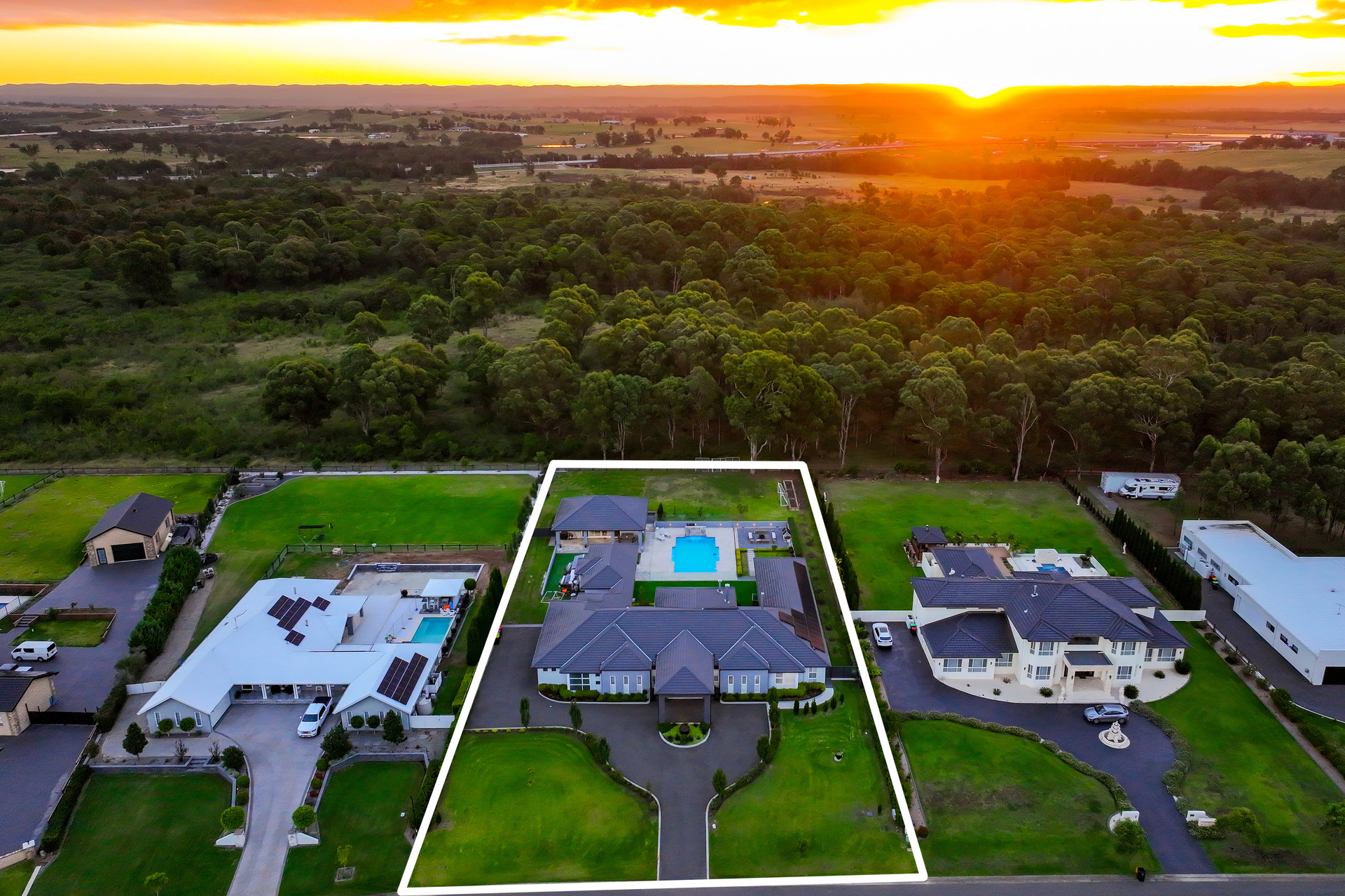 9-bedroom house at 25 Halmstad Boulevard, Luddenham, NSW 2745, Liverpool, New South Wales