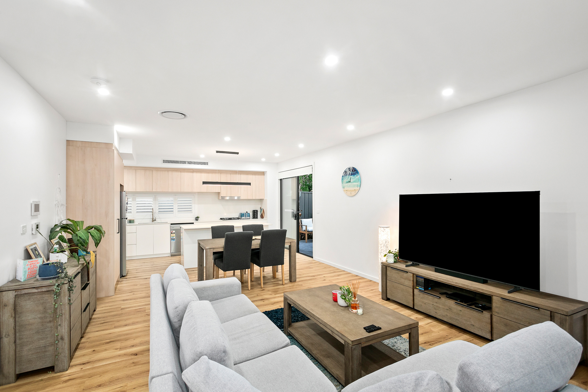 2 71 KINGSTON STREET, OAK FLATS NSW 2529 - Image 1