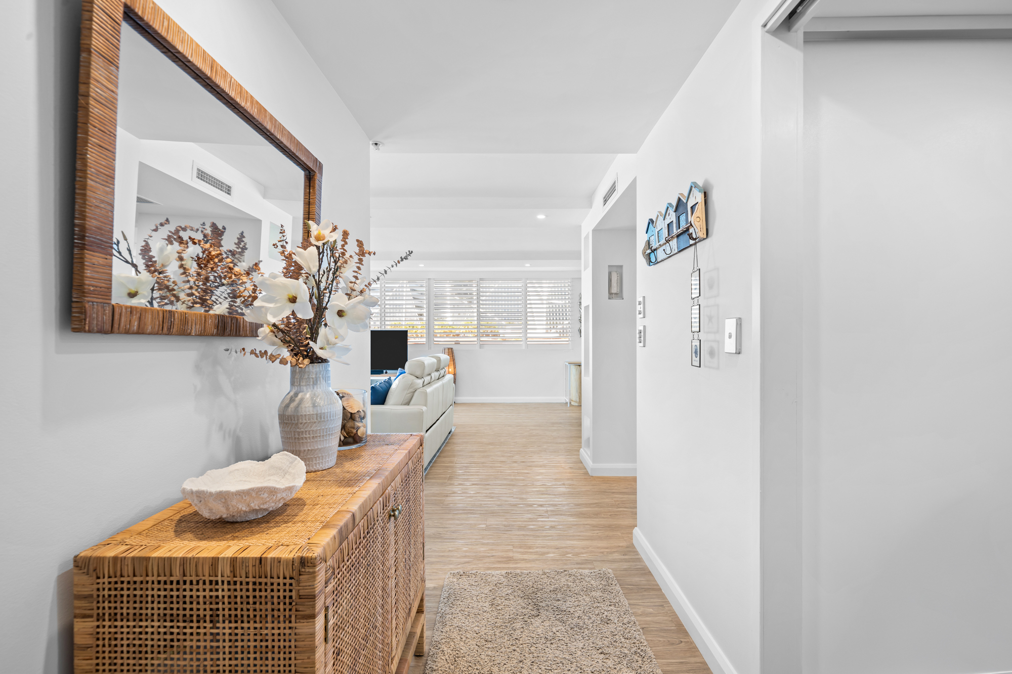 3-bedroom unit at 16 20 Old Burleigh Road, Surfers Paradise QLD 4217, Gold Coast, Queensland