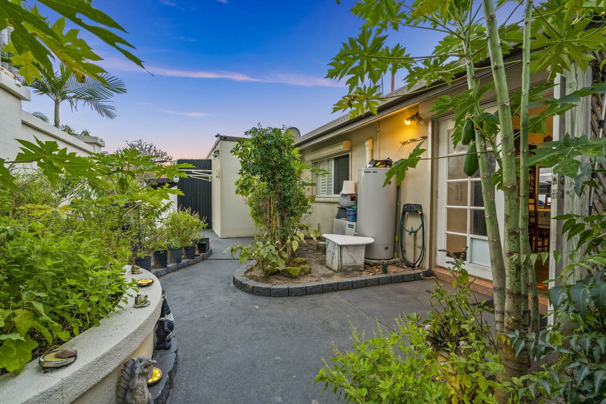 3 Pacific Boulevard, Broadbeach Waters, QLD 4218 - Image 8