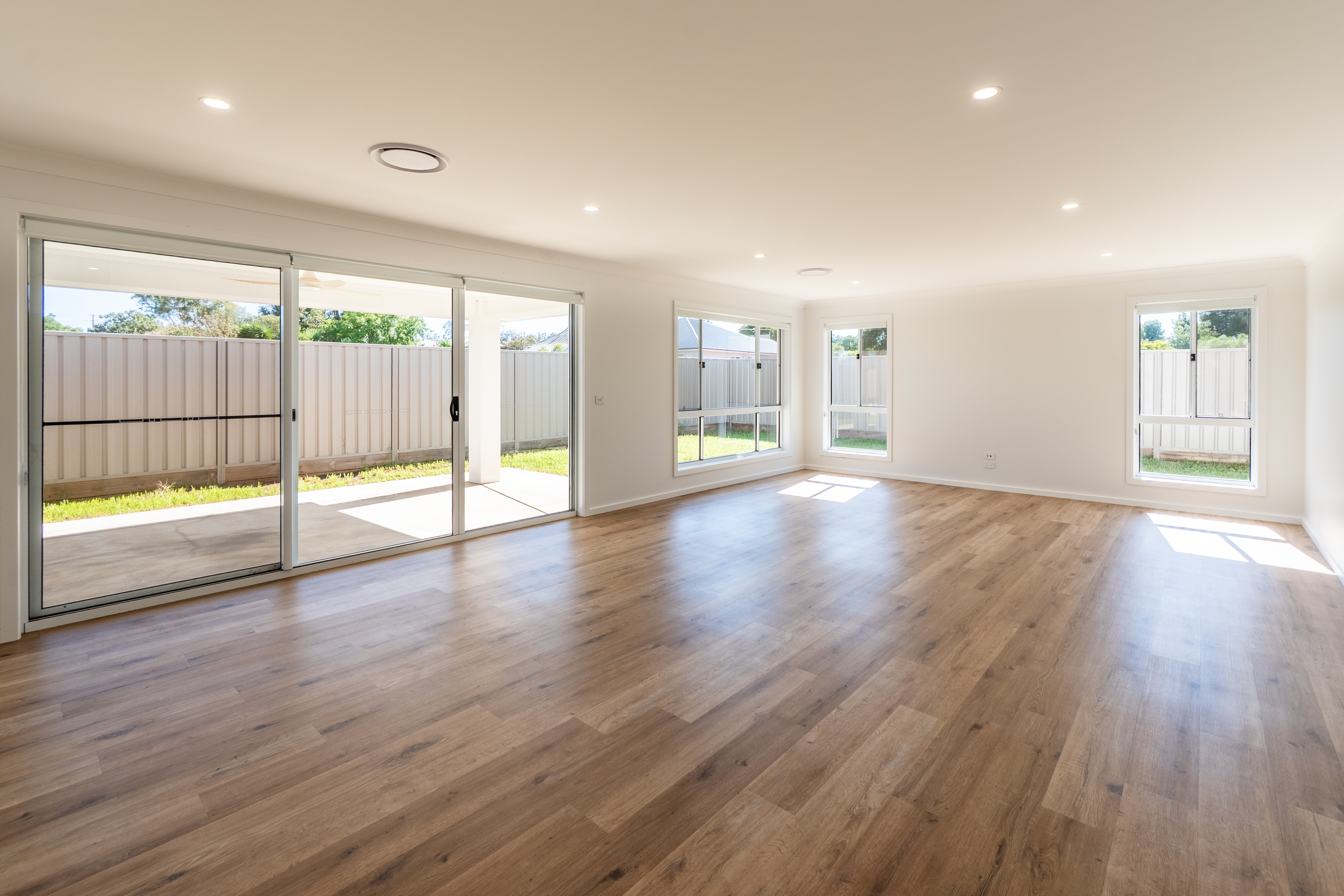 3-bedroom house at Unit A/21 Kingdon Drive, Coolamon, Nsw, 2701, Coolamon, New South Wales