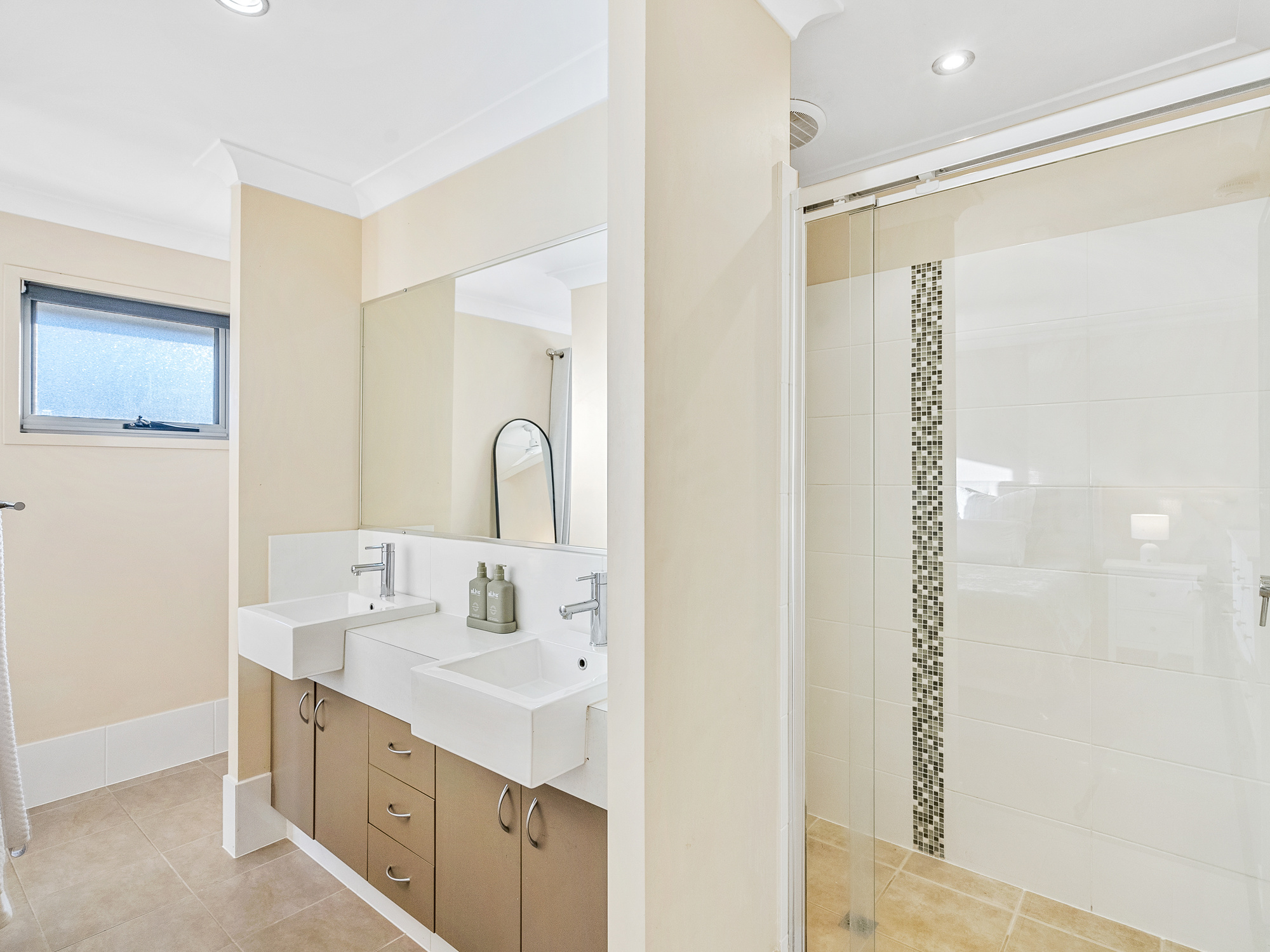 2/1 Tooma Place, Pacific Pines, Qld, 4211 - Image 7