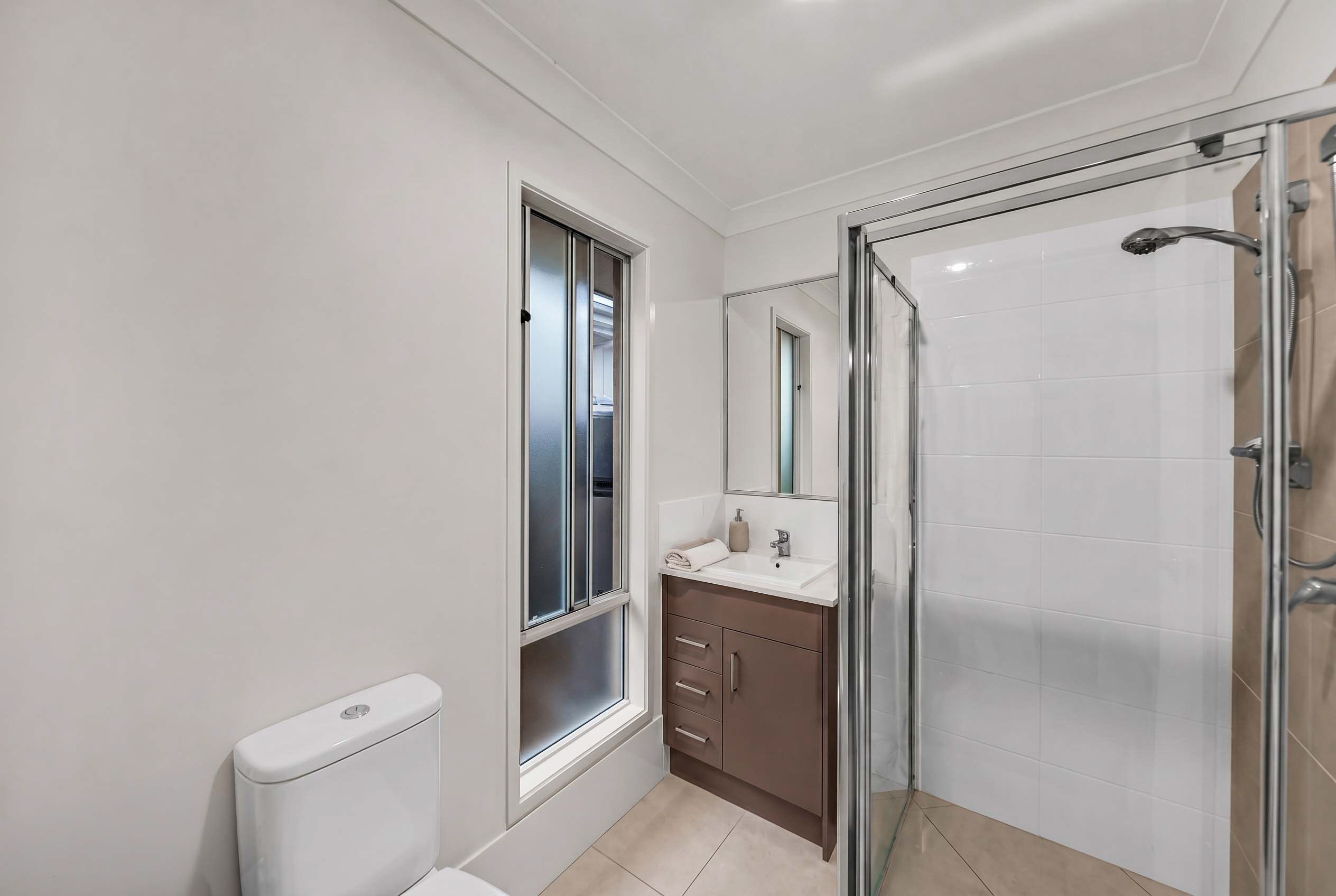 5-bedroom unit at 14 Southwood Circuit, Yarrabilba, QLD 4207, Logan, Queensland