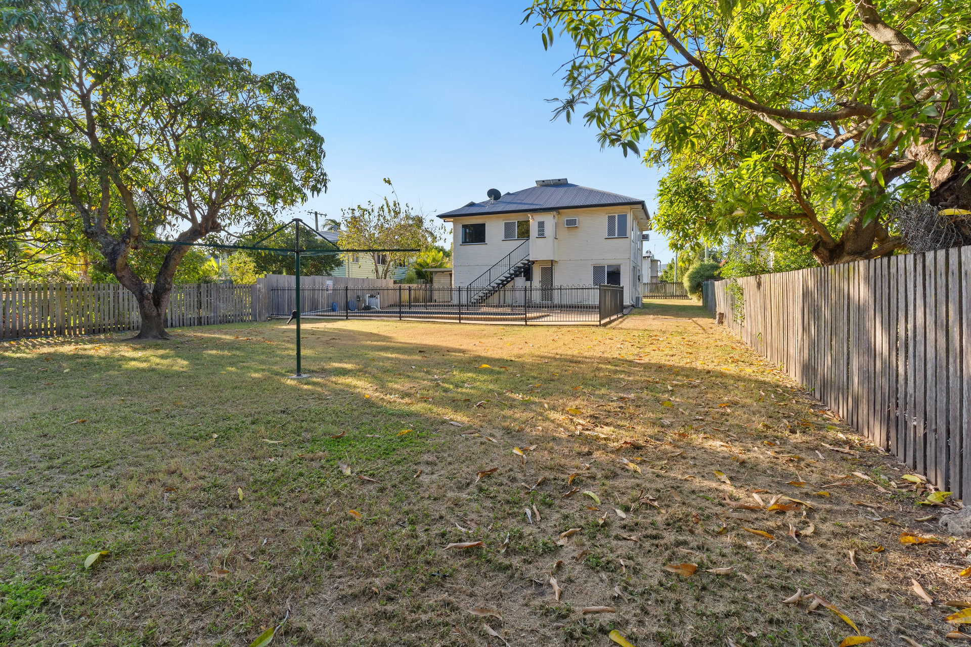 258 ELPHINSTONE STREET, Koongal QLD 4701 - Image 3