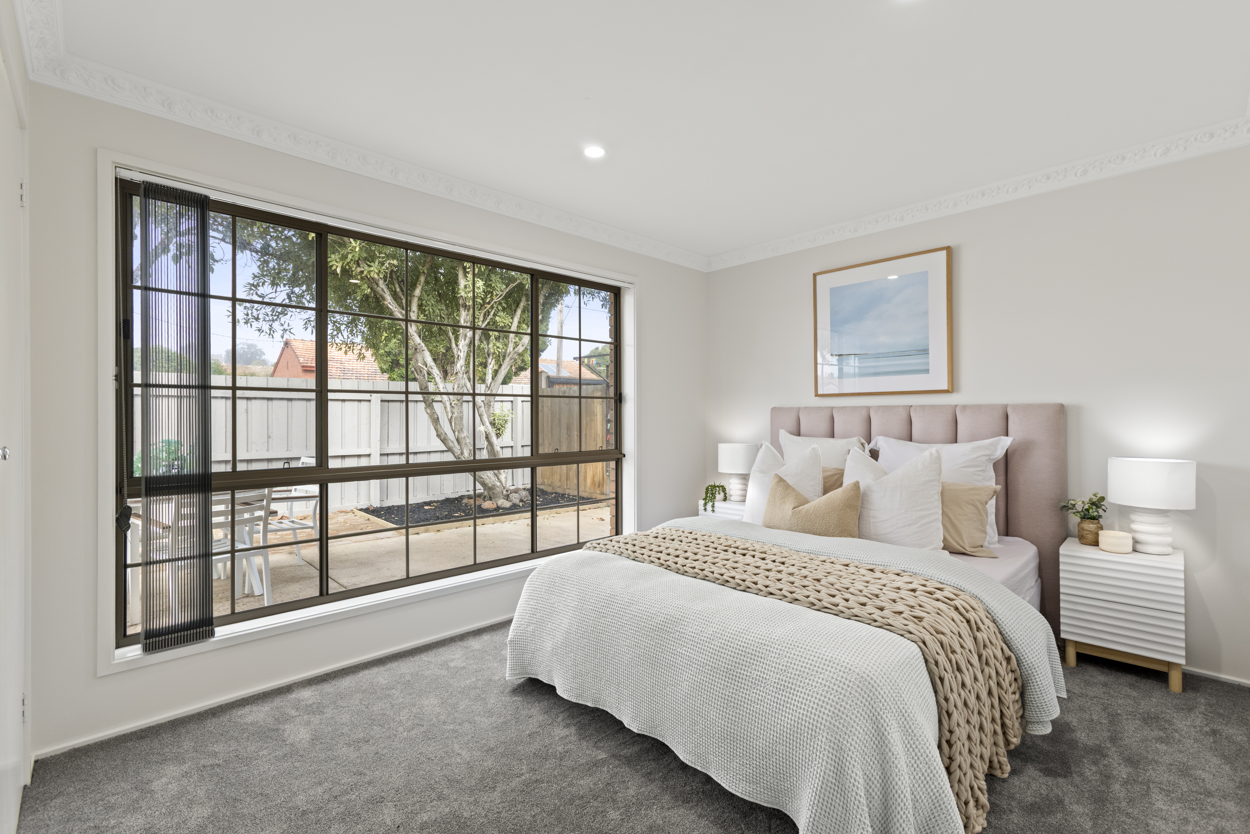 3-bedroom unit at 1 320 ABERDEEN STREET, MANIFOLD HEIGHTS VIC 3218, Greater Geelong, Victoria