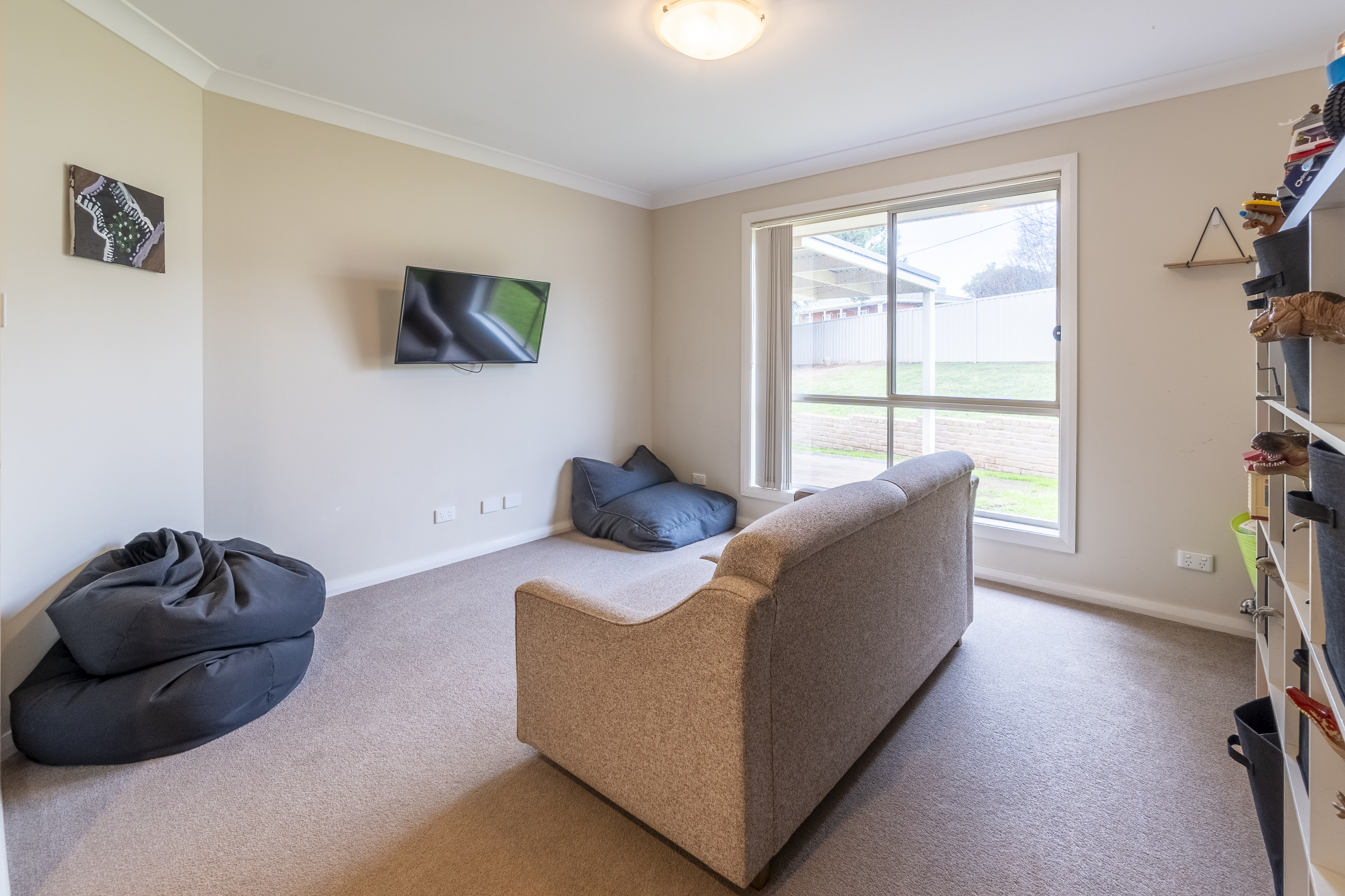 7 Parry Drive, Temora, NSW 2666 - Image 9