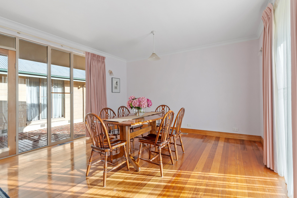 3-bedroom house at 1/7 Regent, Port Fairy, Vic, 3284, Moyne, Victoria