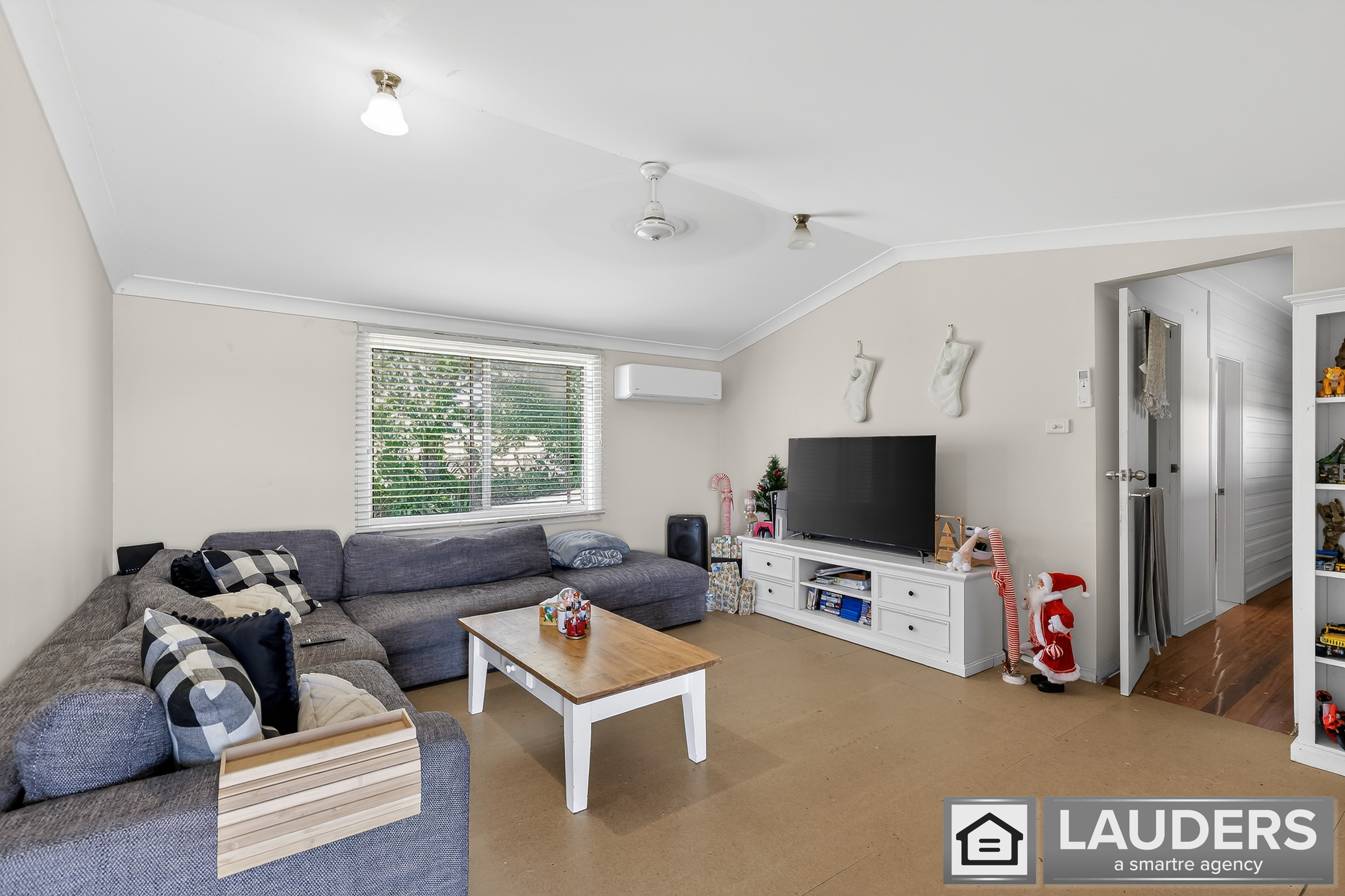 6-bedroom house at 157 OXLEY ISLAND ROAD, Oxley Island NSW 2430, Mid-Coast, New South Wales