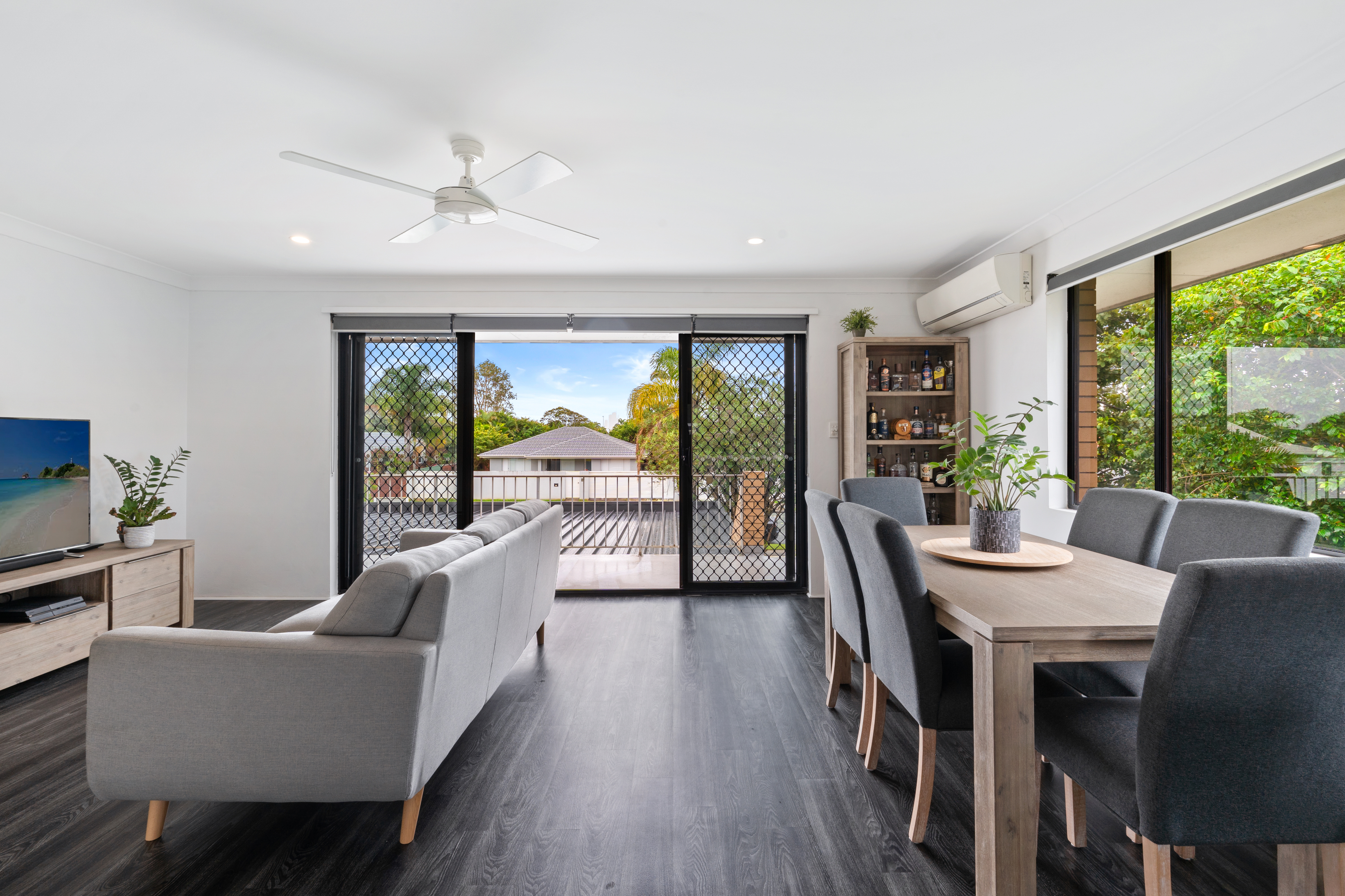 2-bedroom unit at 4 40 OCEANIC DRIVE, MERMAID WATERS QLD 4218, Gold Coast, Queensland