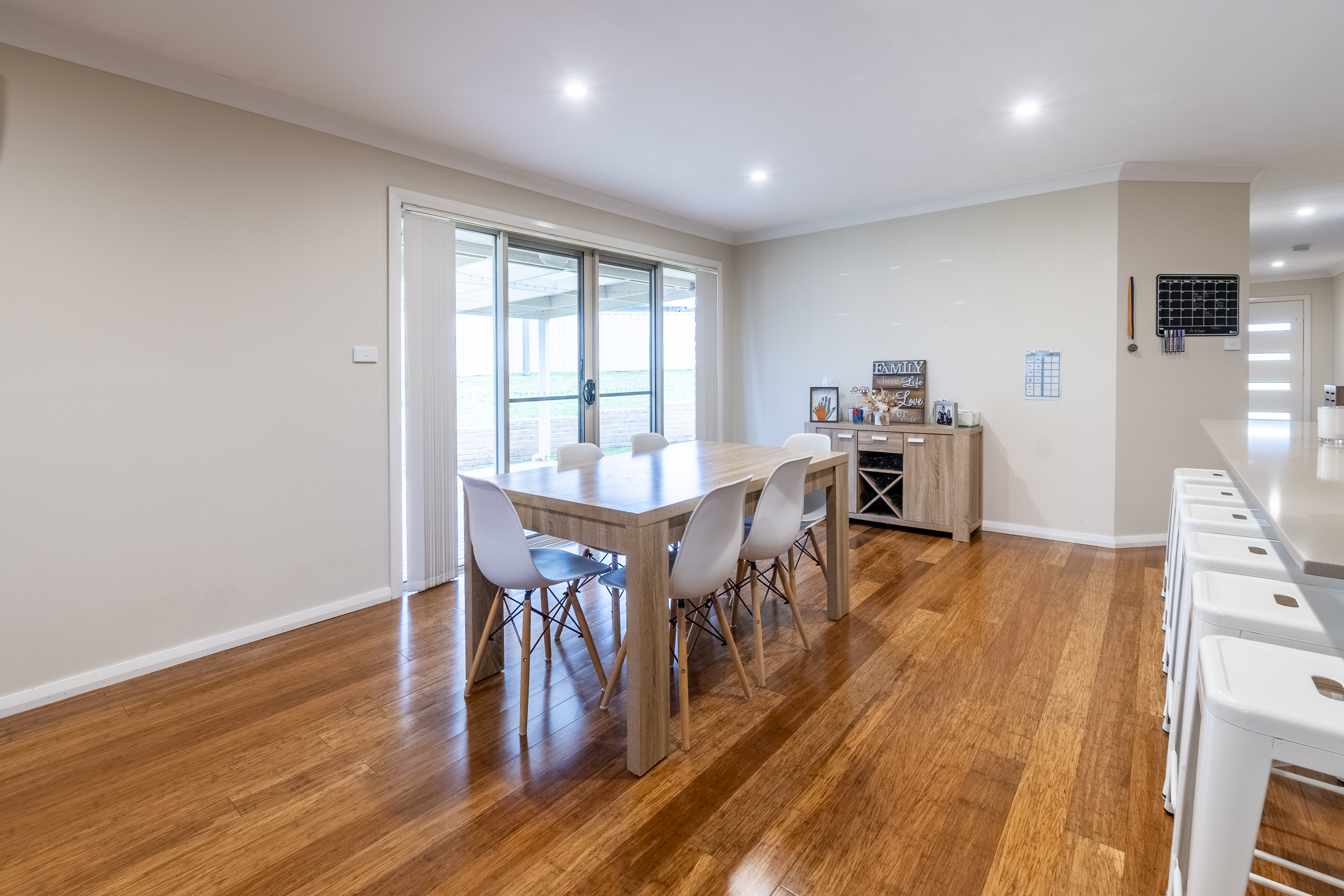 7 Parry Drive, Temora, NSW 2666 - Image 5