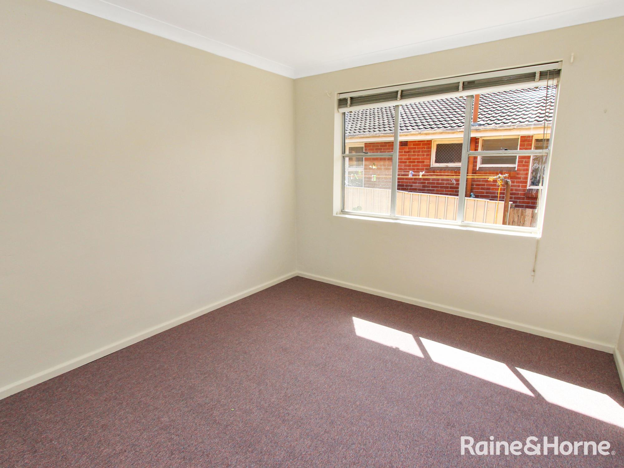 16-bedroom unit at 1-6/339 Howick Street, Bathurst, NSW 2795, Bathurst, New South Wales