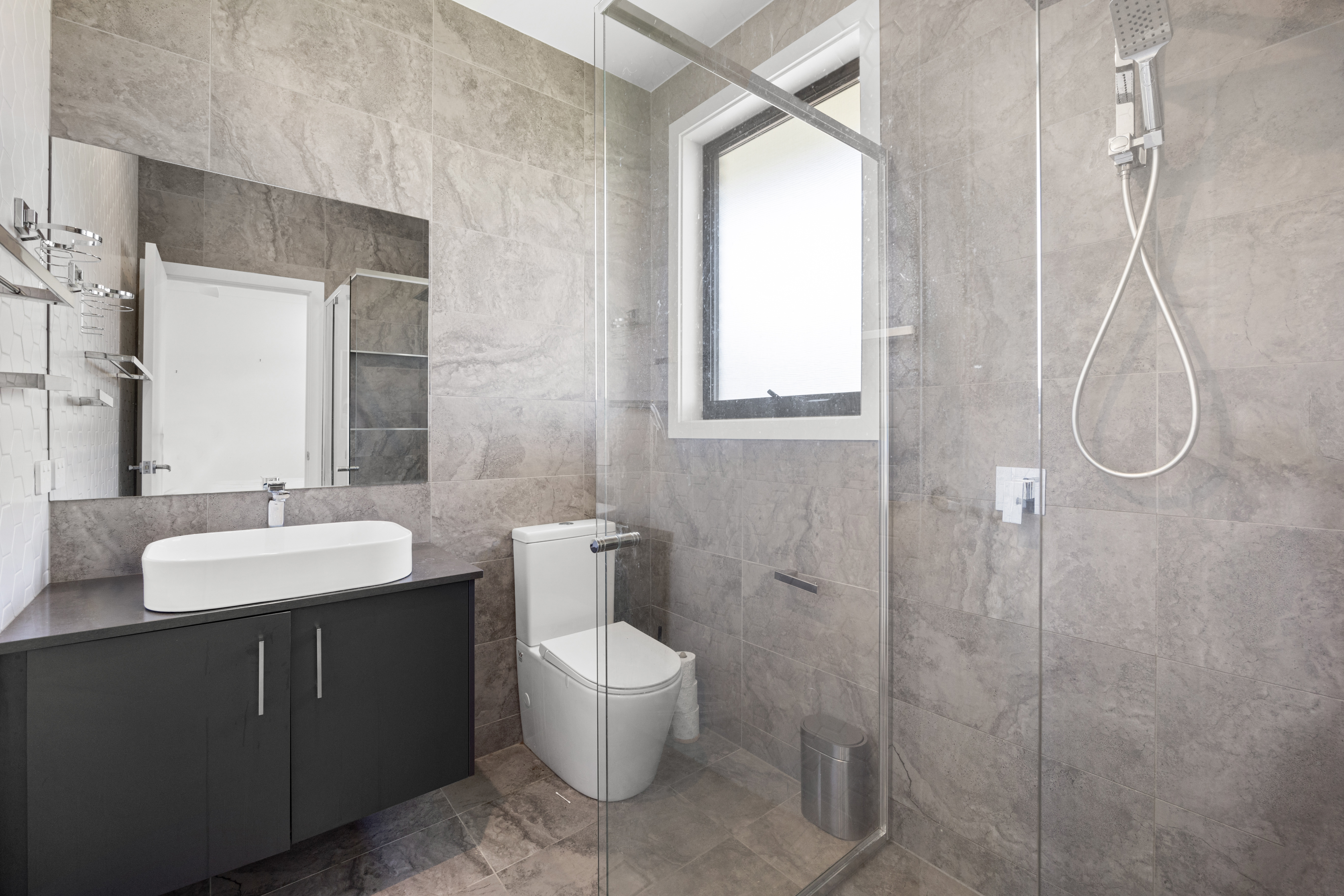 15 AVIS COURT, Valley View SA 5093 - Image 9